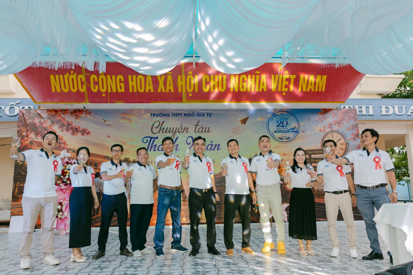 Ảnh lễ kỷ niệm 20 năm THPT Ngô Gia Tự, chụp ngày 08/08/2026