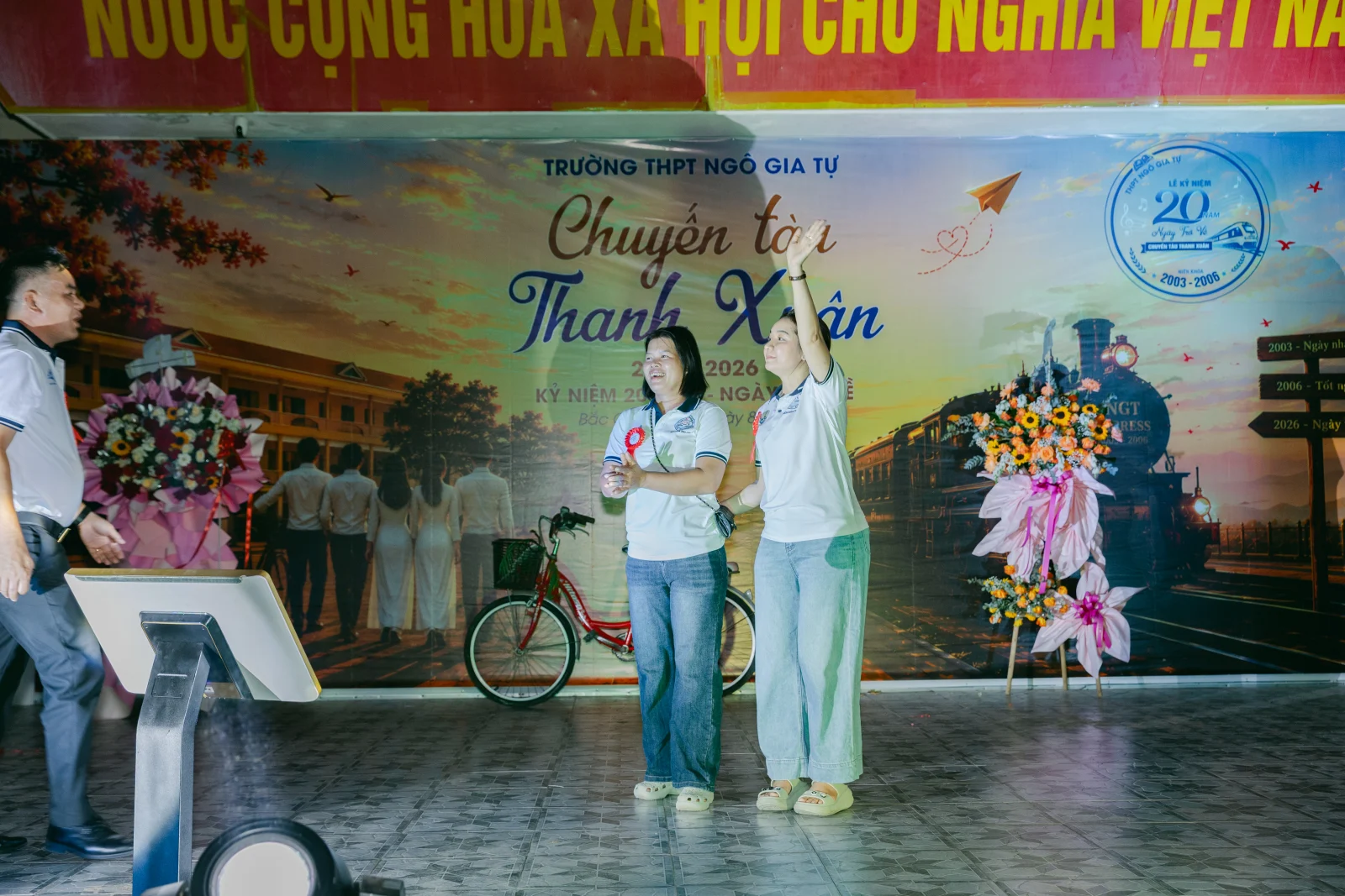 Ảnh lễ kỷ niệm 20 năm THPT Ngô Gia Tự, chụp ngày 08/08/2026