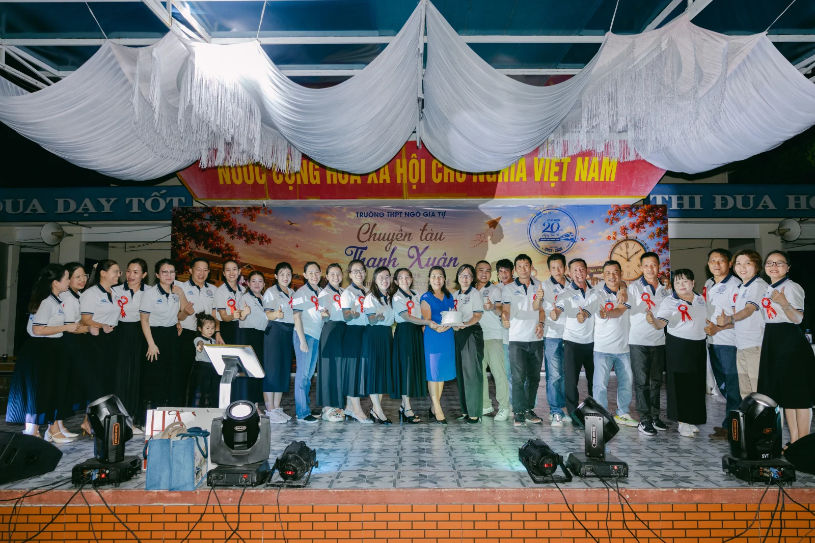 Ảnh lễ kỷ niệm 20 năm THPT Ngô Gia Tự, chụp ngày 08/08/2026