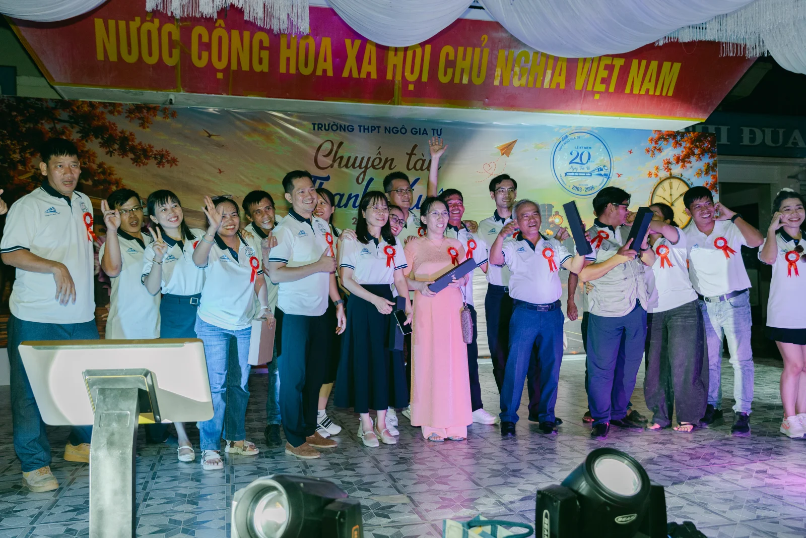 Ảnh lễ kỷ niệm 20 năm THPT Ngô Gia Tự, chụp ngày 08/08/2026
