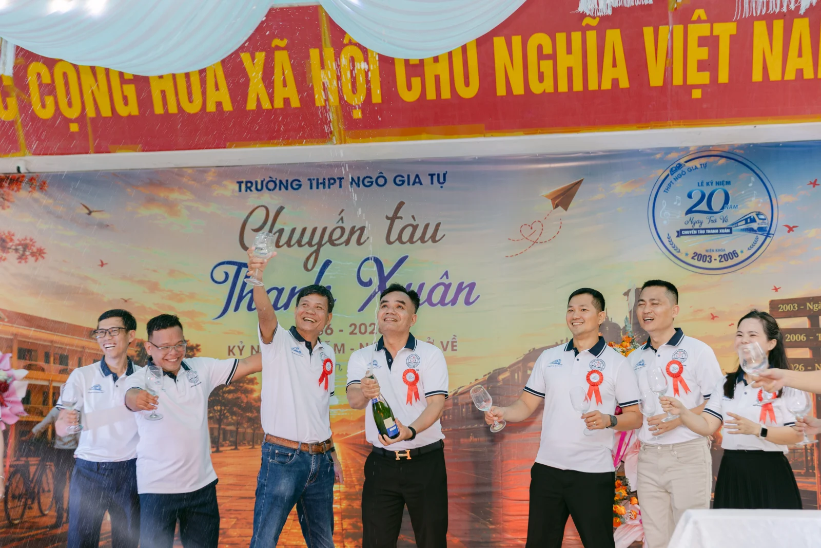 Ảnh lễ kỷ niệm 20 năm THPT Ngô Gia Tự, chụp ngày 08/08/2026