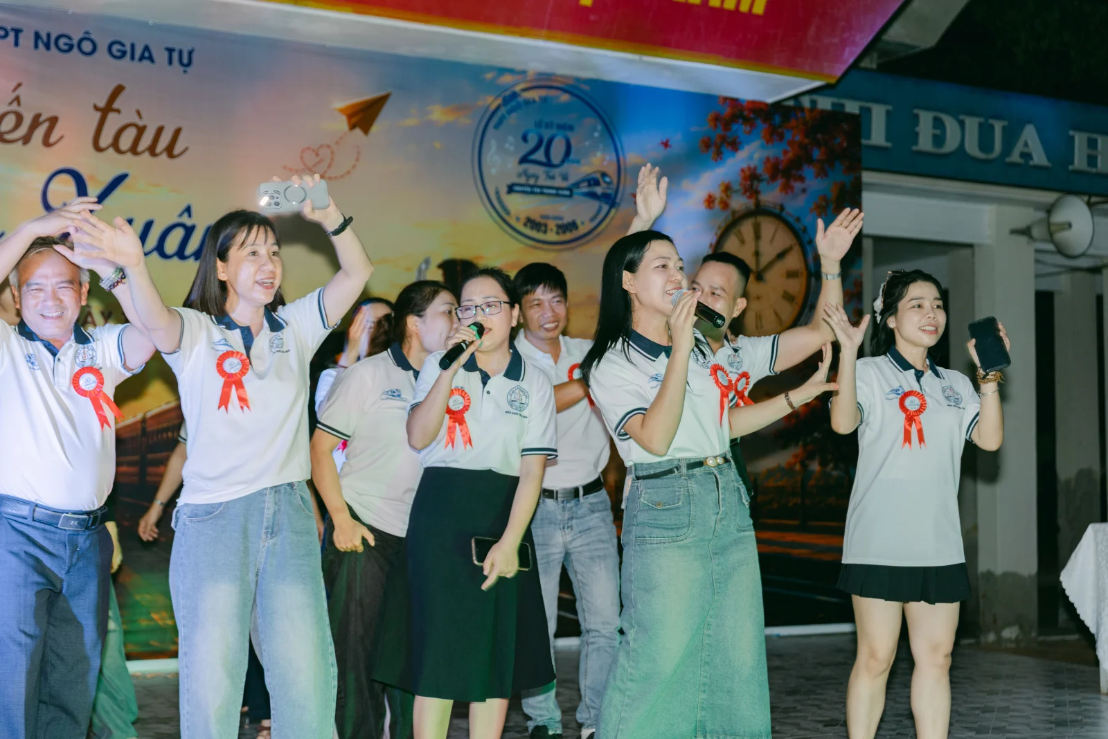 Ảnh lễ kỷ niệm 20 năm THPT Ngô Gia Tự, chụp ngày 08/08/2026