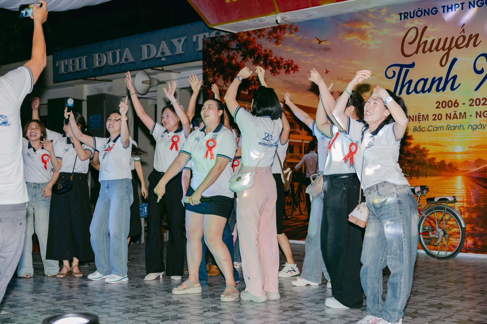 Ảnh lễ kỷ niệm 20 năm THPT Ngô Gia Tự, chụp ngày 08/08/2026