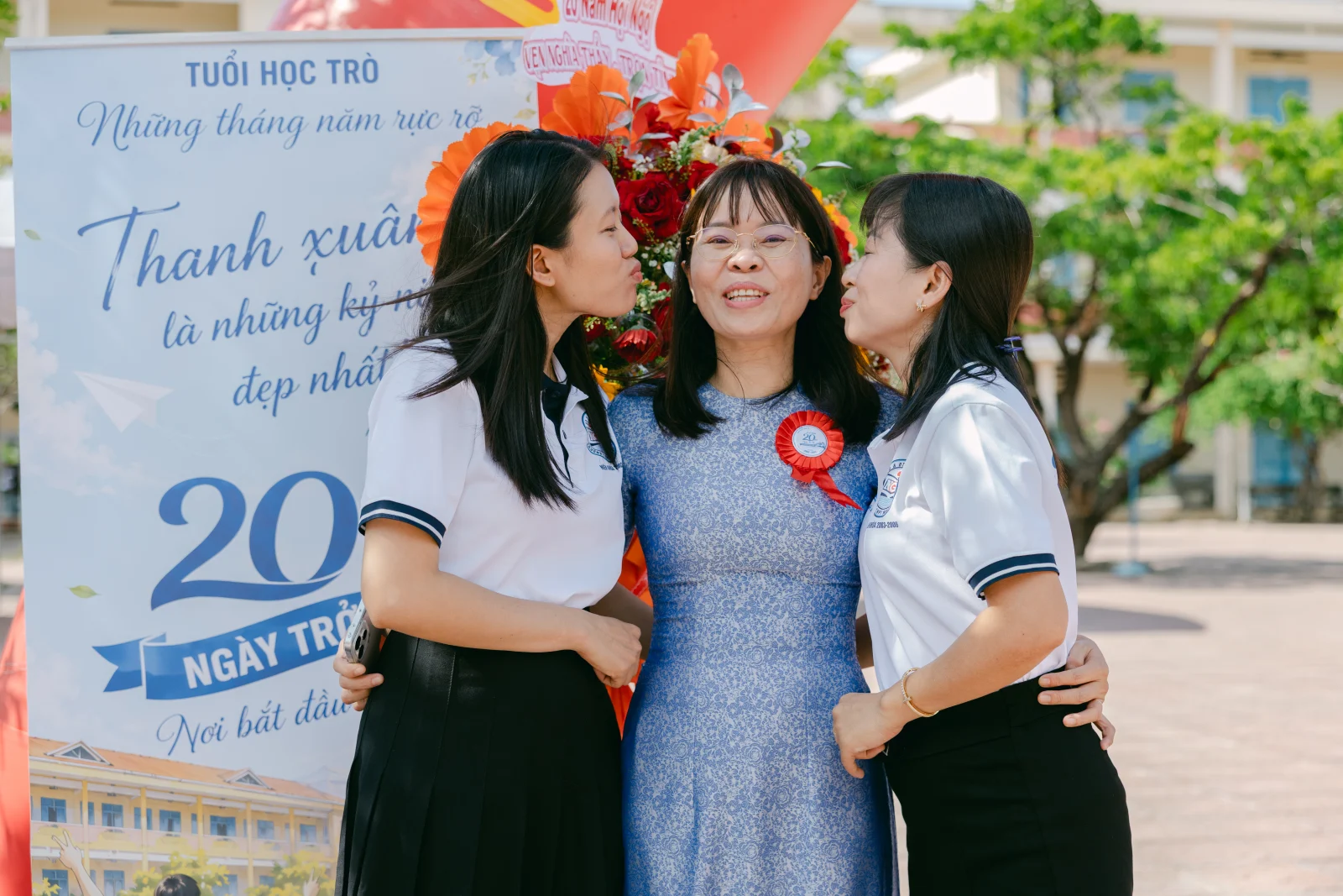 Ảnh lễ kỷ niệm 20 năm THPT Ngô Gia Tự, chụp ngày 08/08/2026