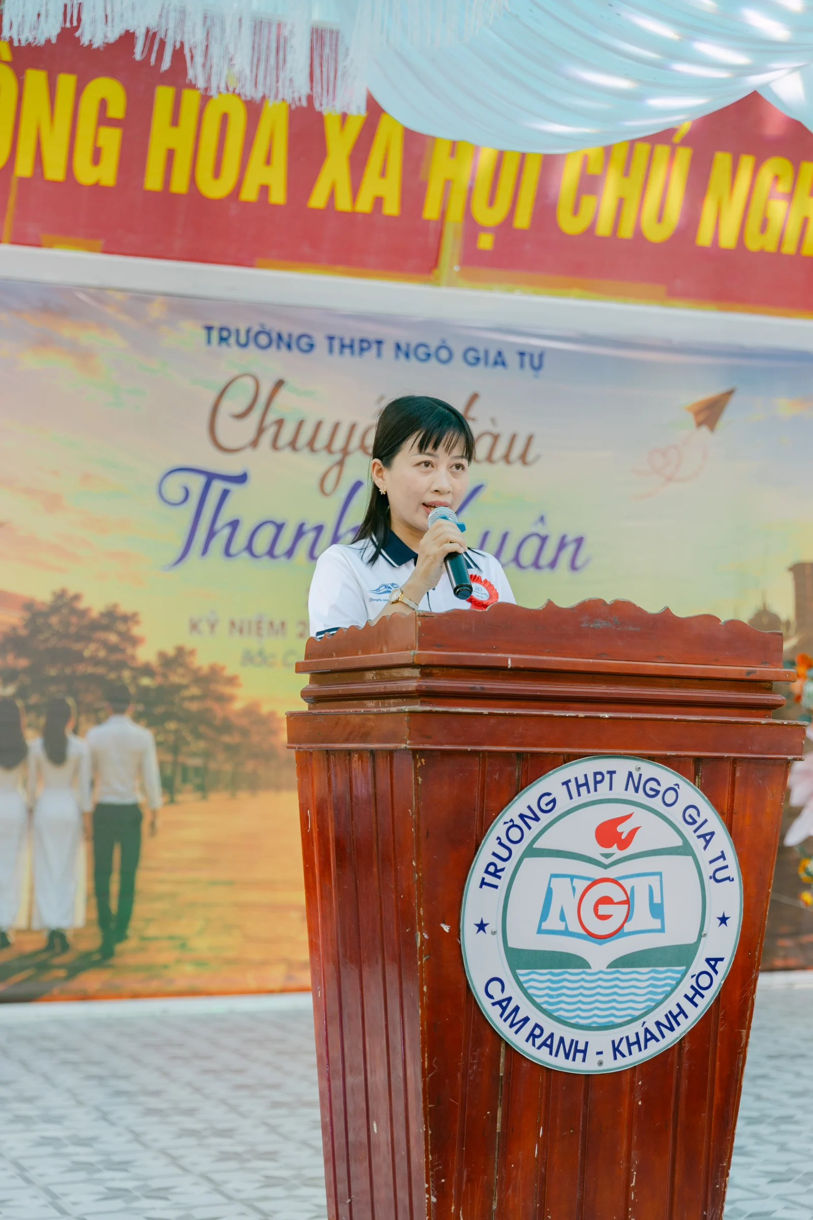 Ảnh lễ kỷ niệm 20 năm THPT Ngô Gia Tự, chụp ngày 08/08/2026