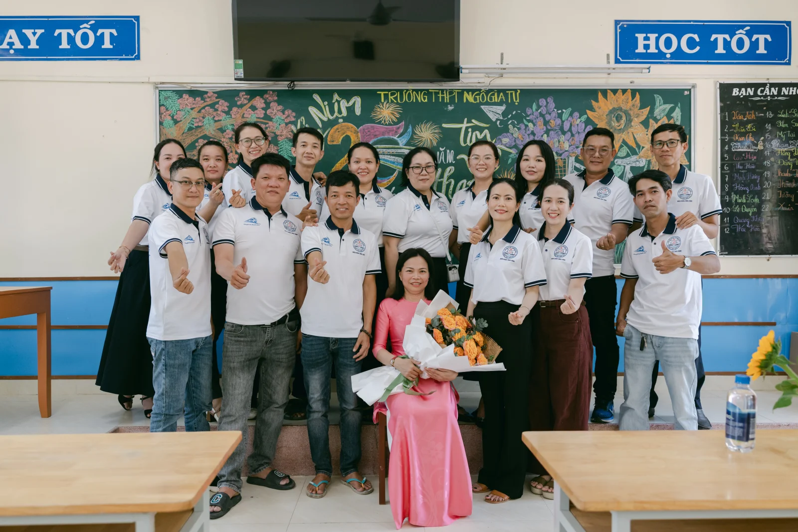 Ảnh lễ kỷ niệm 20 năm THPT Ngô Gia Tự, chụp ngày 08/08/2026