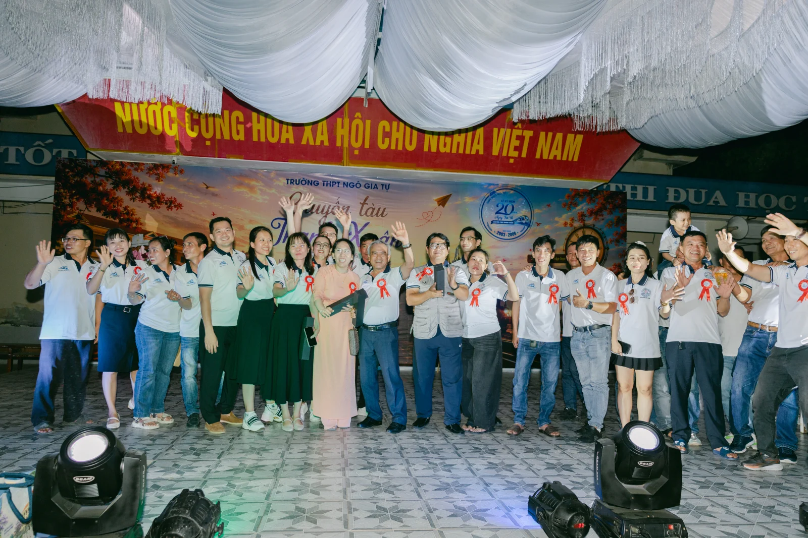 Ảnh lễ kỷ niệm 20 năm THPT Ngô Gia Tự, chụp ngày 08/08/2026