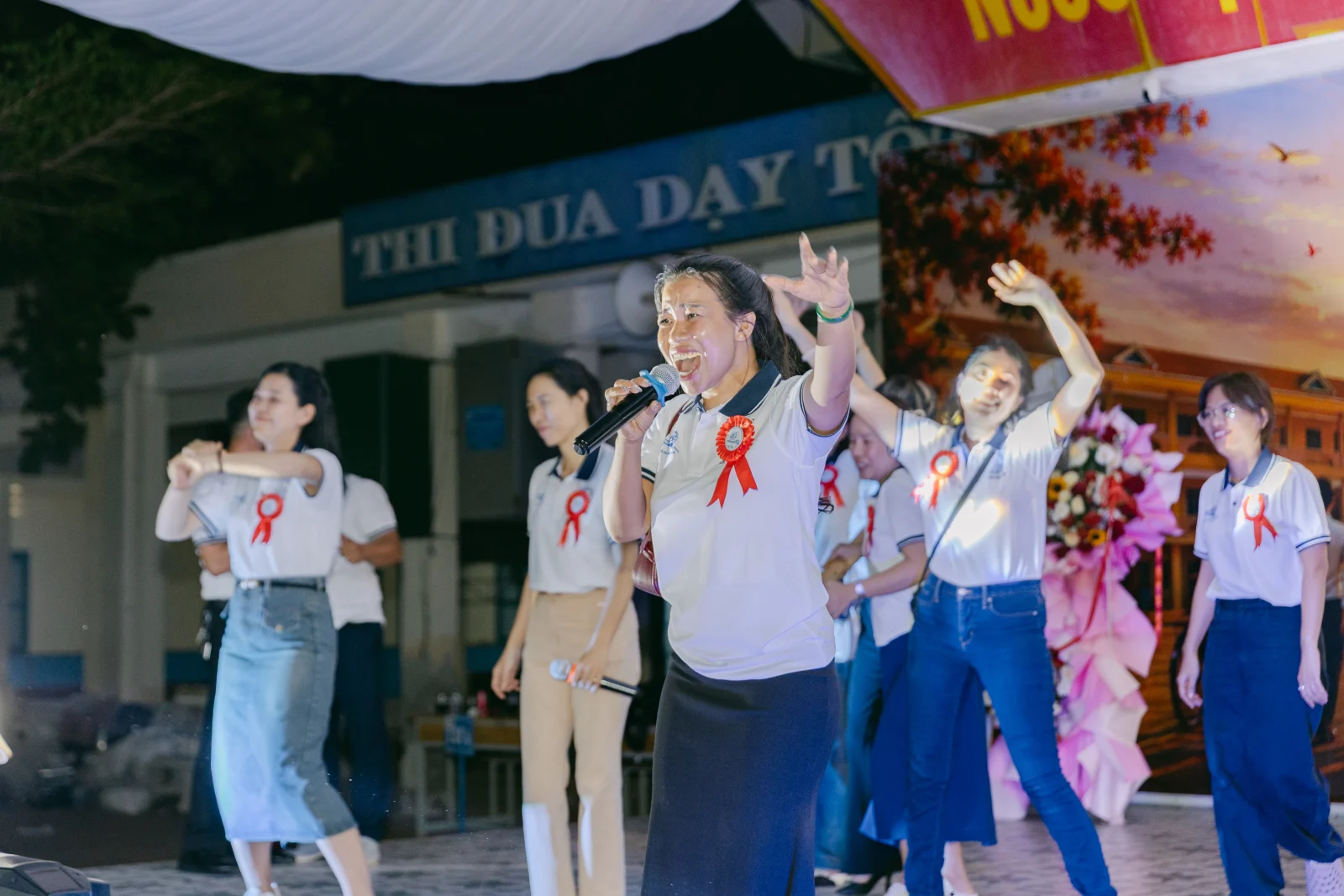 Ảnh lễ kỷ niệm 20 năm THPT Ngô Gia Tự, chụp ngày 08/08/2026