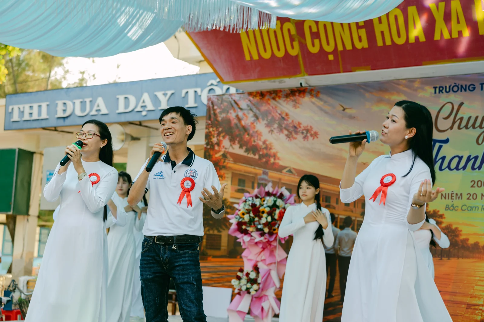 Ảnh lễ kỷ niệm 20 năm THPT Ngô Gia Tự, chụp ngày 08/08/2026