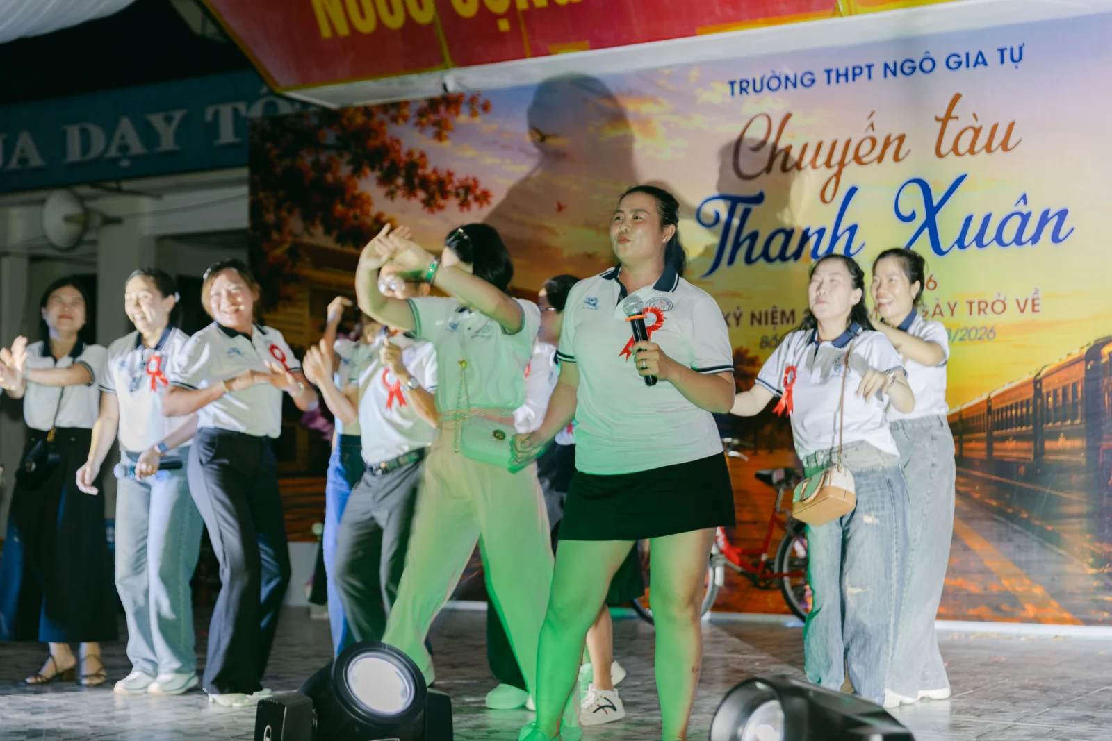 Ảnh lễ kỷ niệm 20 năm THPT Ngô Gia Tự, chụp ngày 08/08/2026