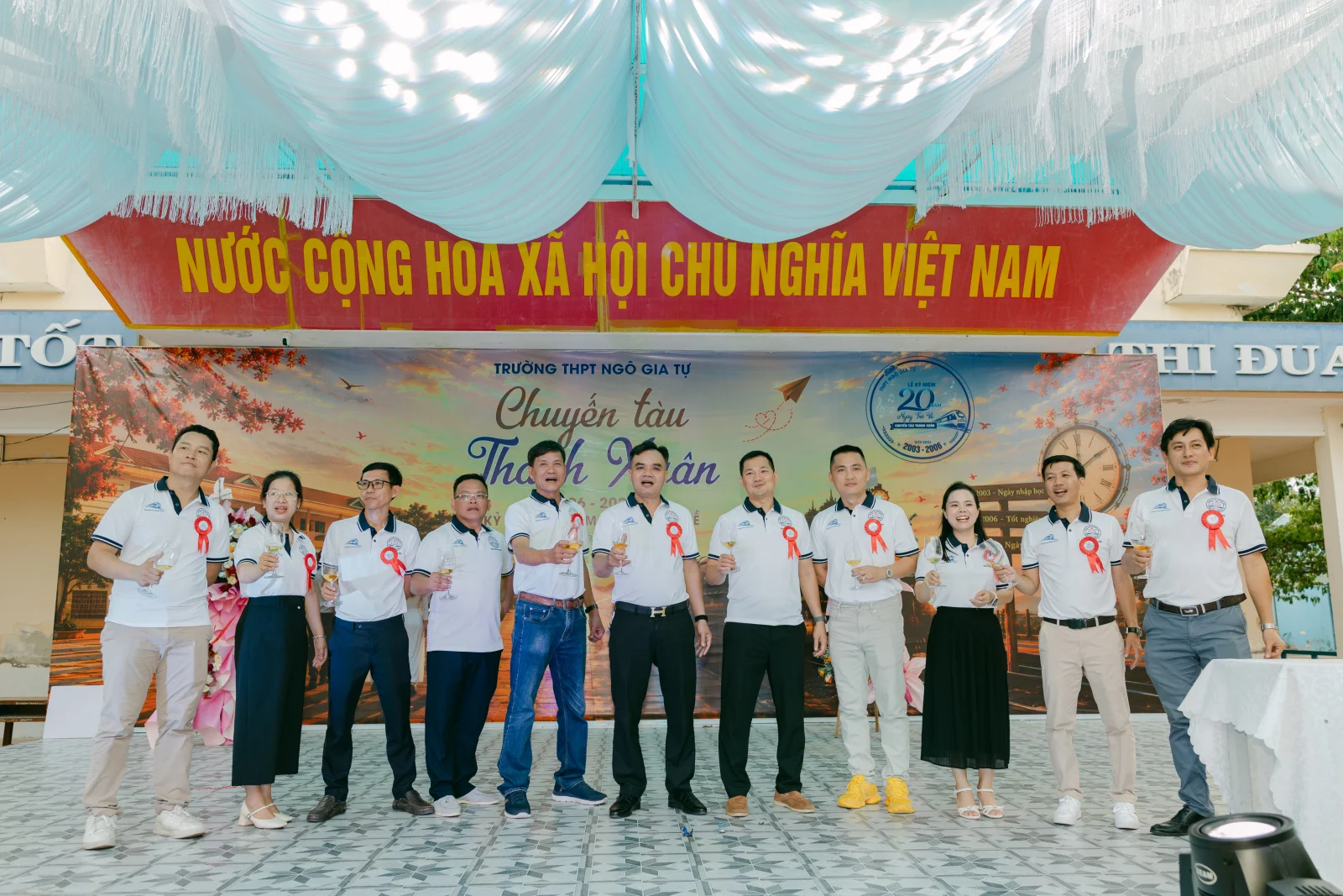 Ảnh lễ kỷ niệm 20 năm THPT Ngô Gia Tự, chụp ngày 08/08/2026