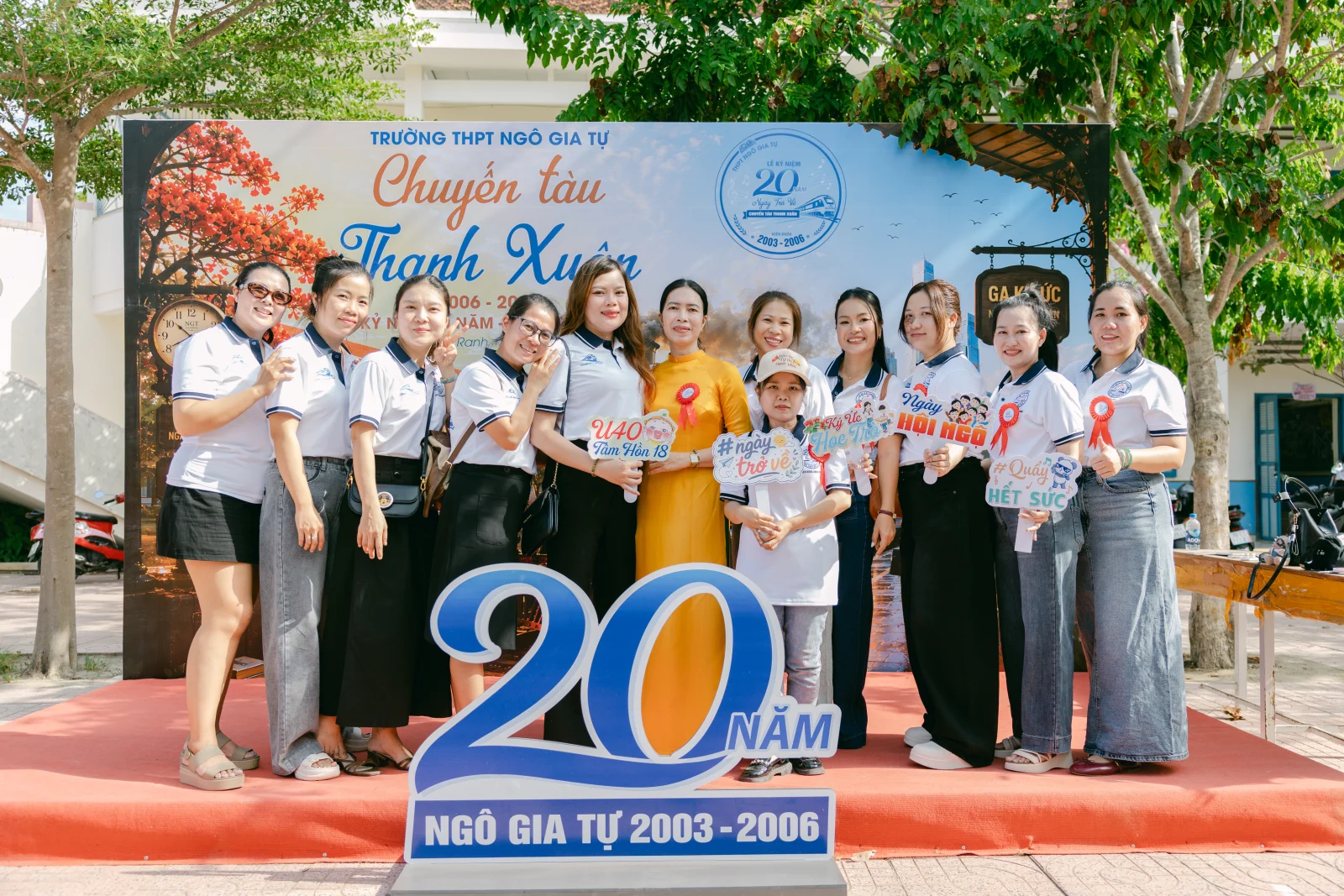 Ảnh lễ kỷ niệm 20 năm THPT Ngô Gia Tự, chụp ngày 08/08/2026