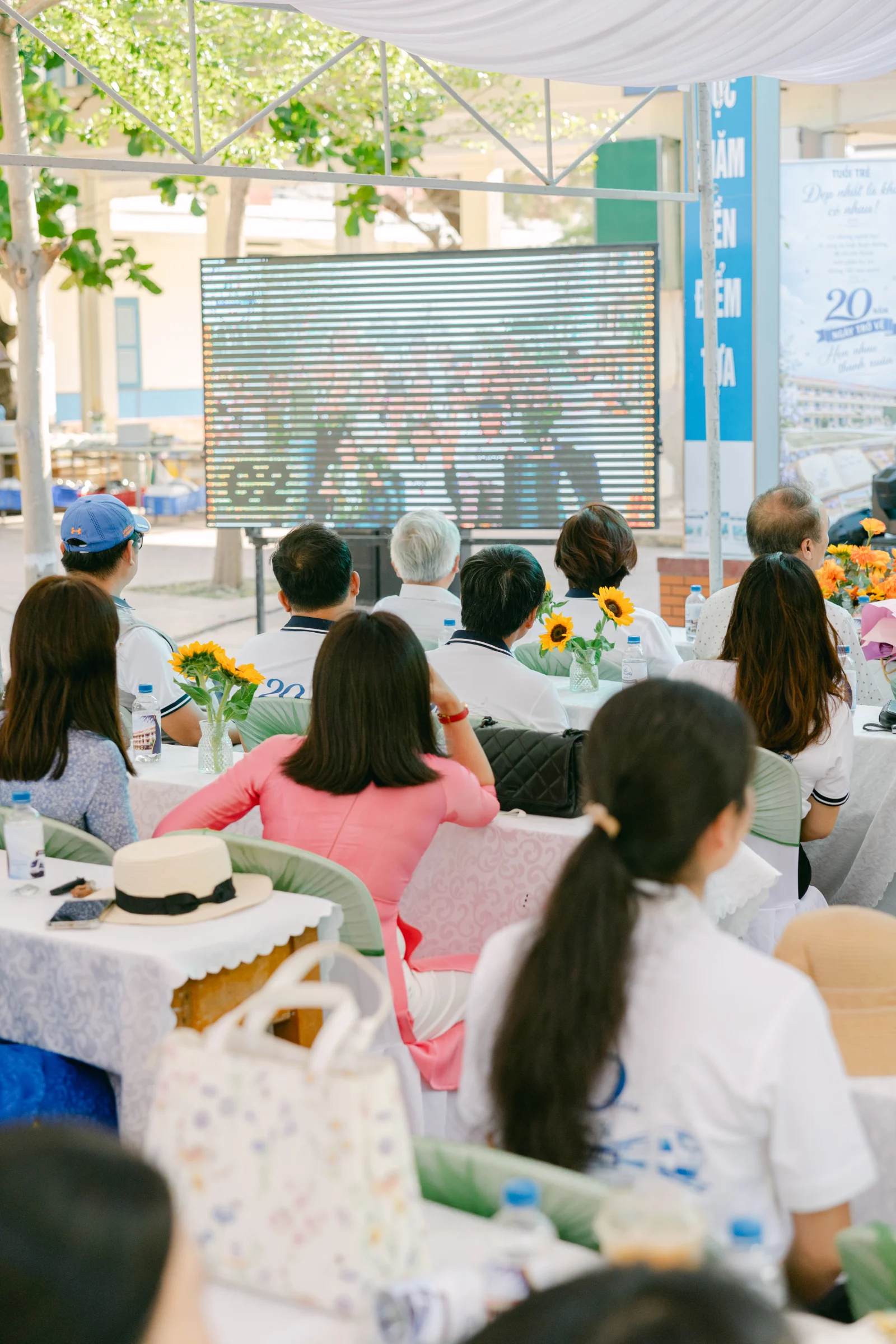 Ảnh lễ kỷ niệm 20 năm THPT Ngô Gia Tự, chụp ngày 08/08/2026