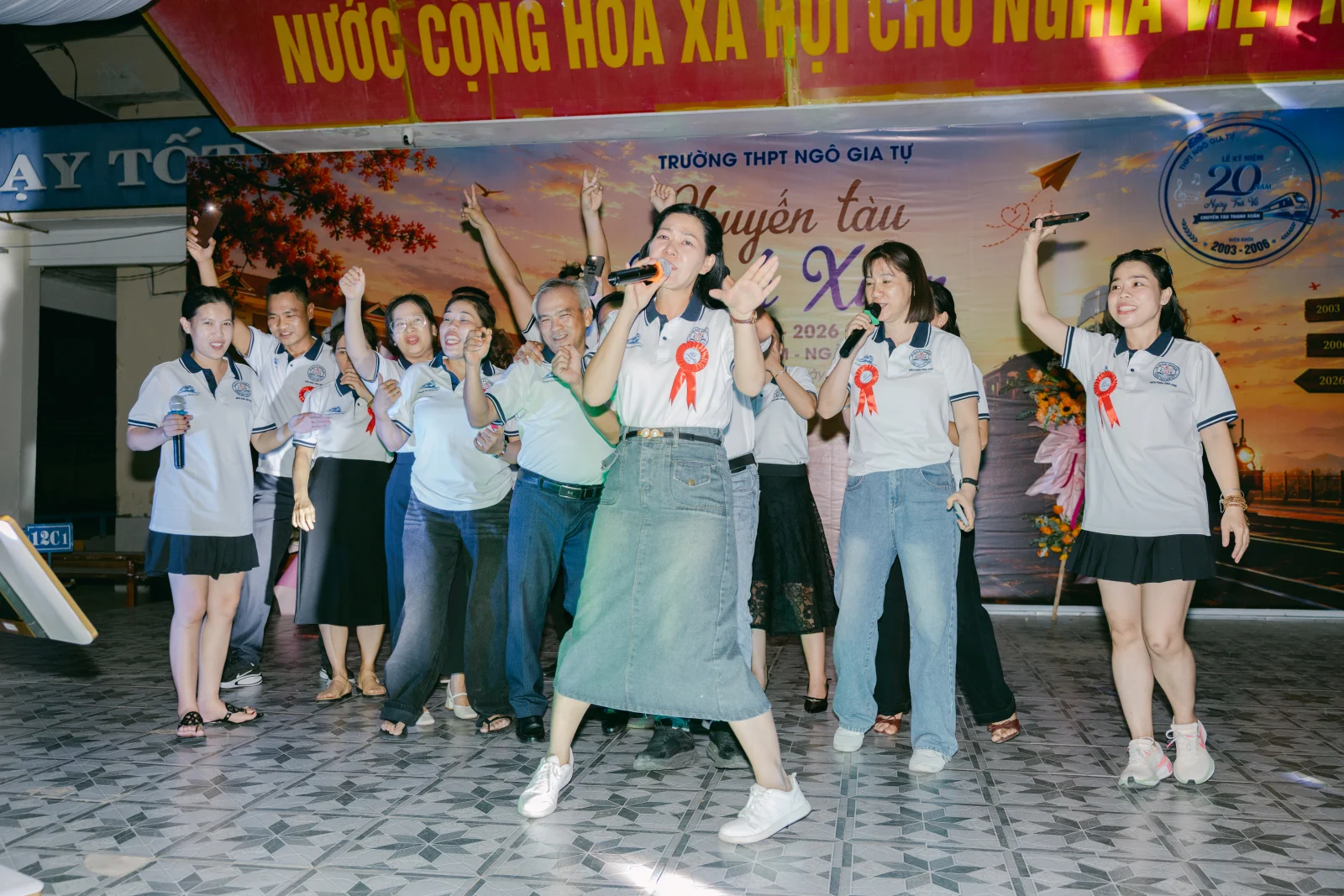 Ảnh lễ kỷ niệm 20 năm THPT Ngô Gia Tự, chụp ngày 08/08/2026
