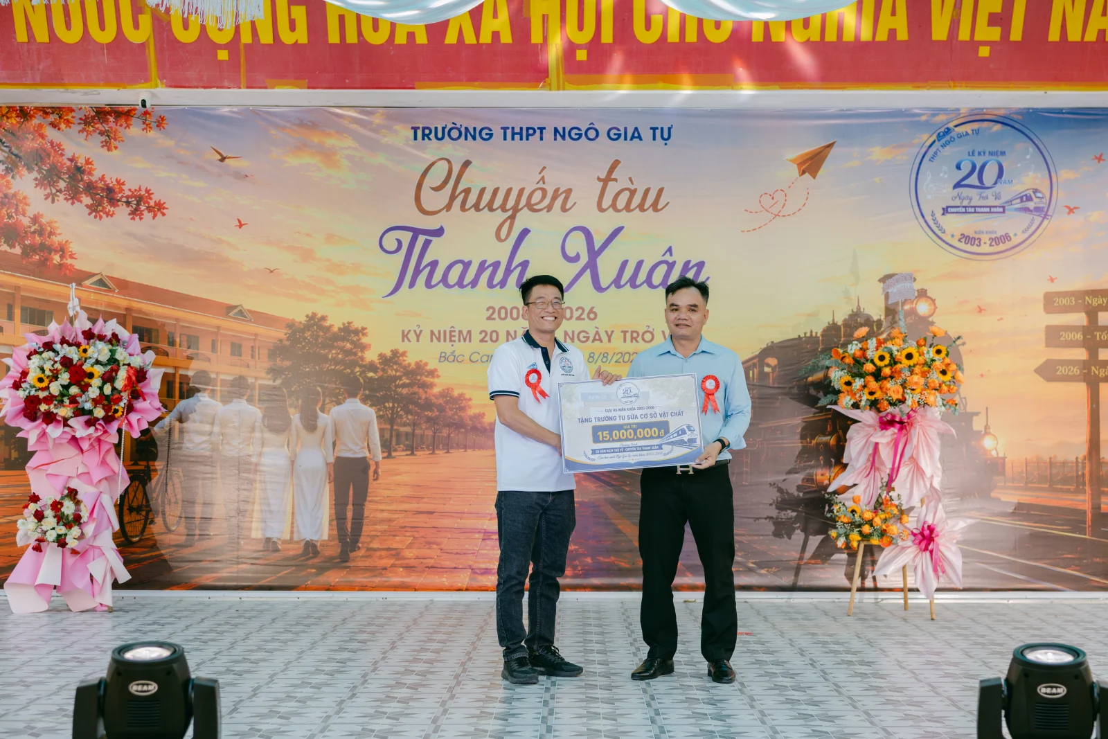 Ảnh lễ kỷ niệm 20 năm THPT Ngô Gia Tự, chụp ngày 08/08/2026