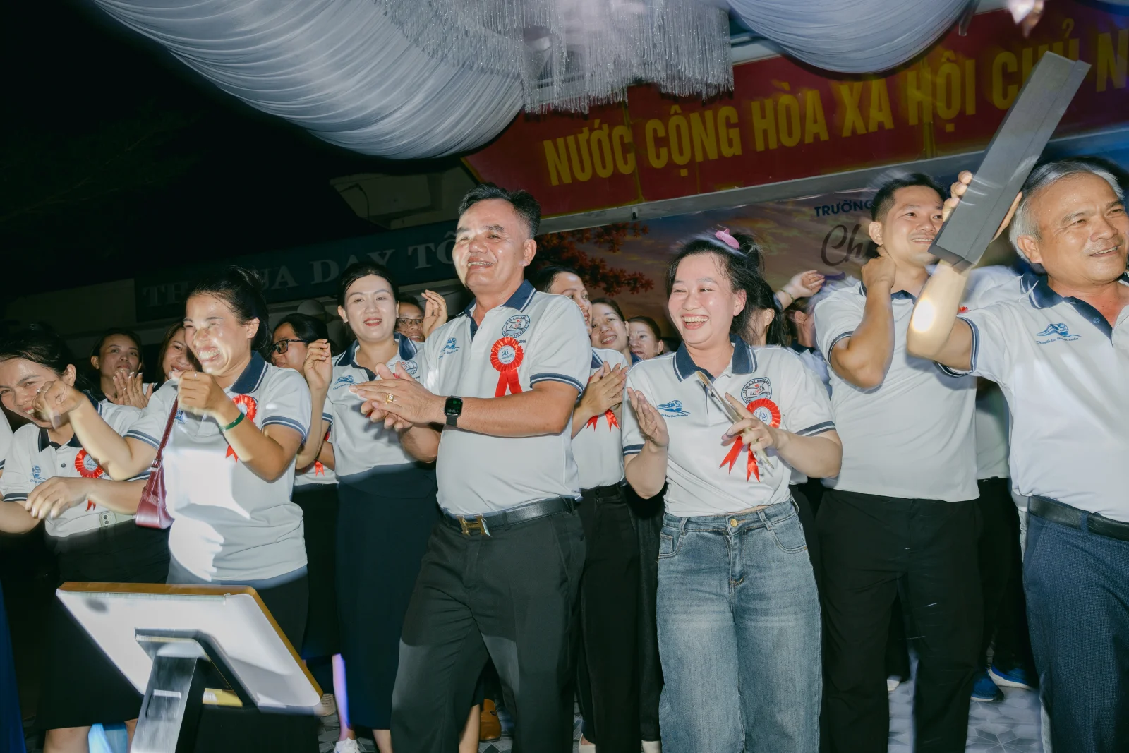 Ảnh lễ kỷ niệm 20 năm THPT Ngô Gia Tự, chụp ngày 08/08/2026