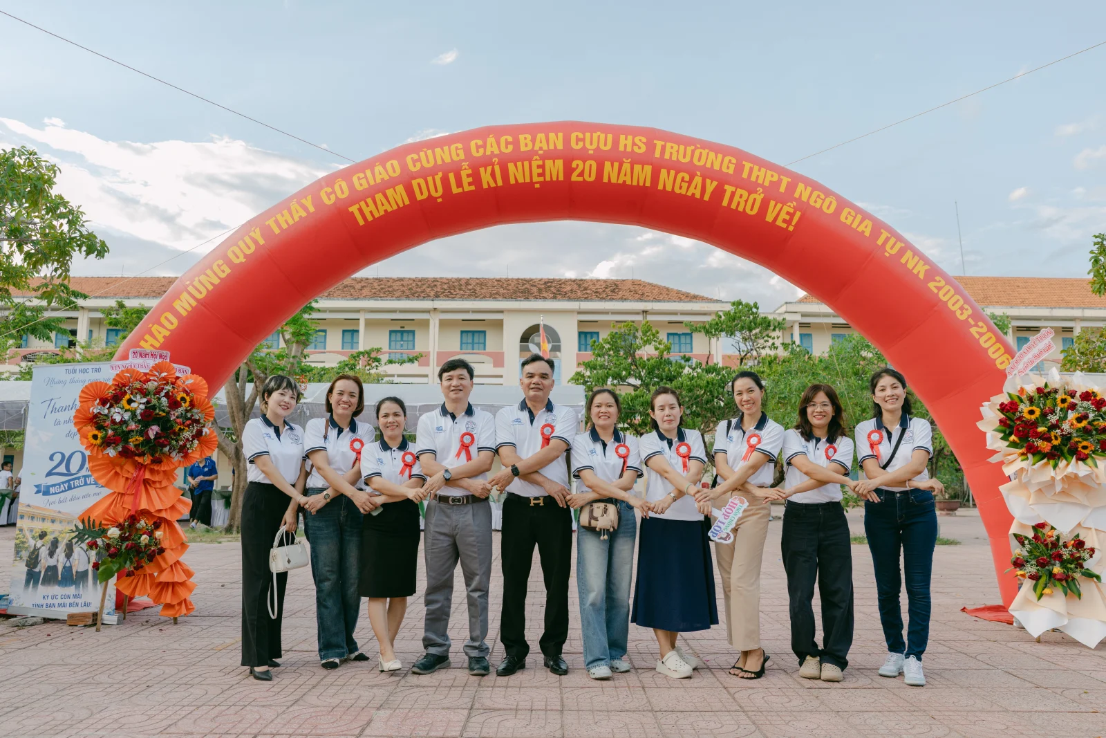 Ảnh lễ kỷ niệm 20 năm THPT Ngô Gia Tự, chụp ngày 08/08/2026