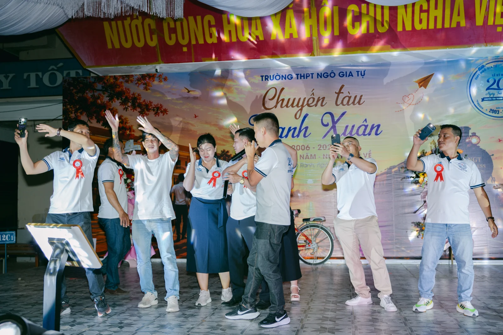 Ảnh lễ kỷ niệm 20 năm THPT Ngô Gia Tự, chụp ngày 08/08/2026