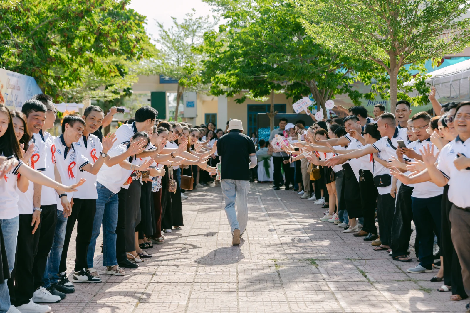 Ảnh lễ kỷ niệm 20 năm THPT Ngô Gia Tự, chụp ngày 08/08/2026