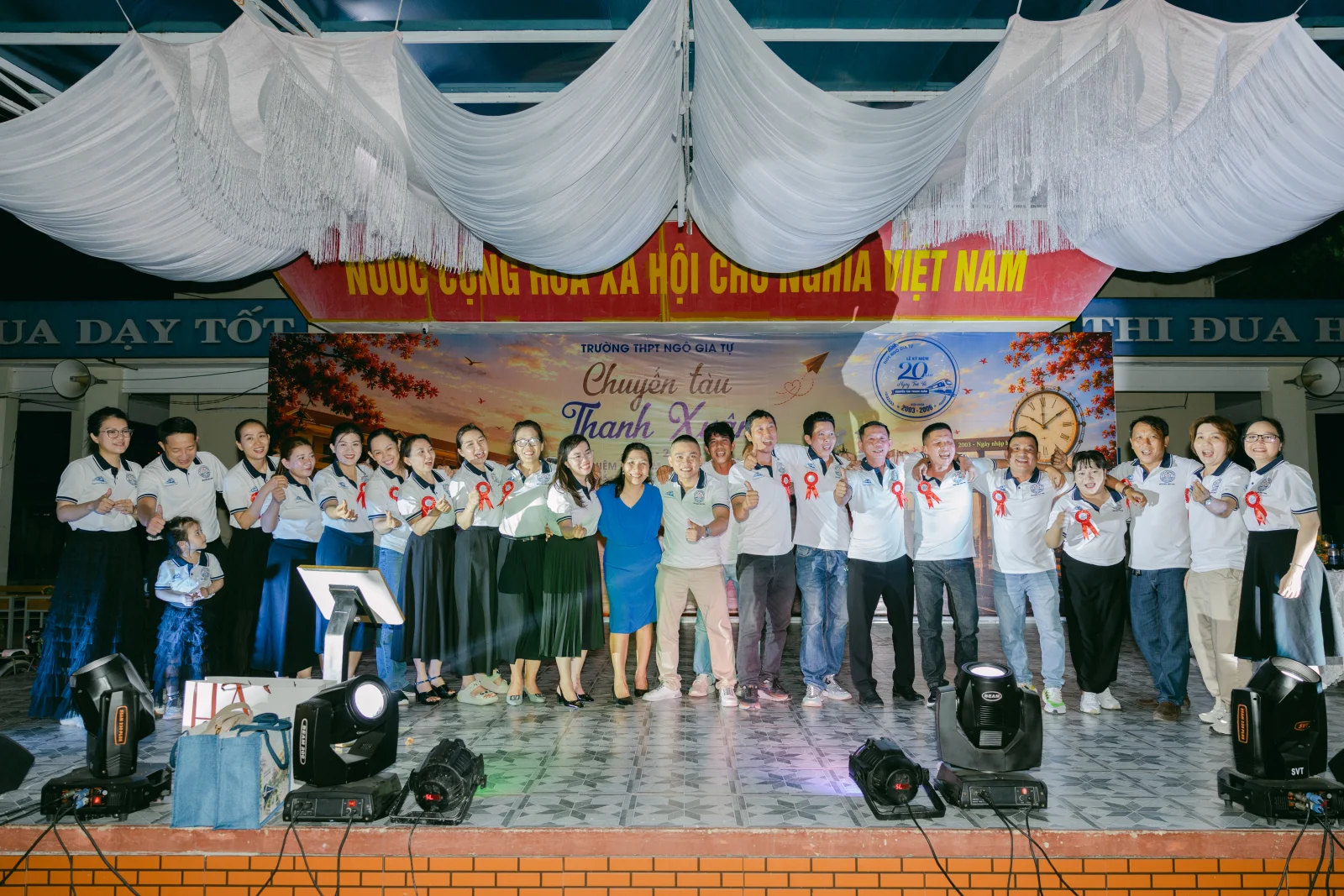 Ảnh lễ kỷ niệm 20 năm THPT Ngô Gia Tự, chụp ngày 08/08/2026