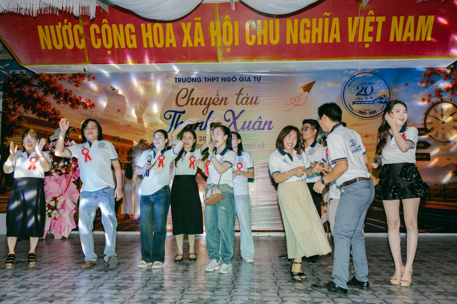Ảnh lễ kỷ niệm 20 năm THPT Ngô Gia Tự, chụp ngày 08/08/2026