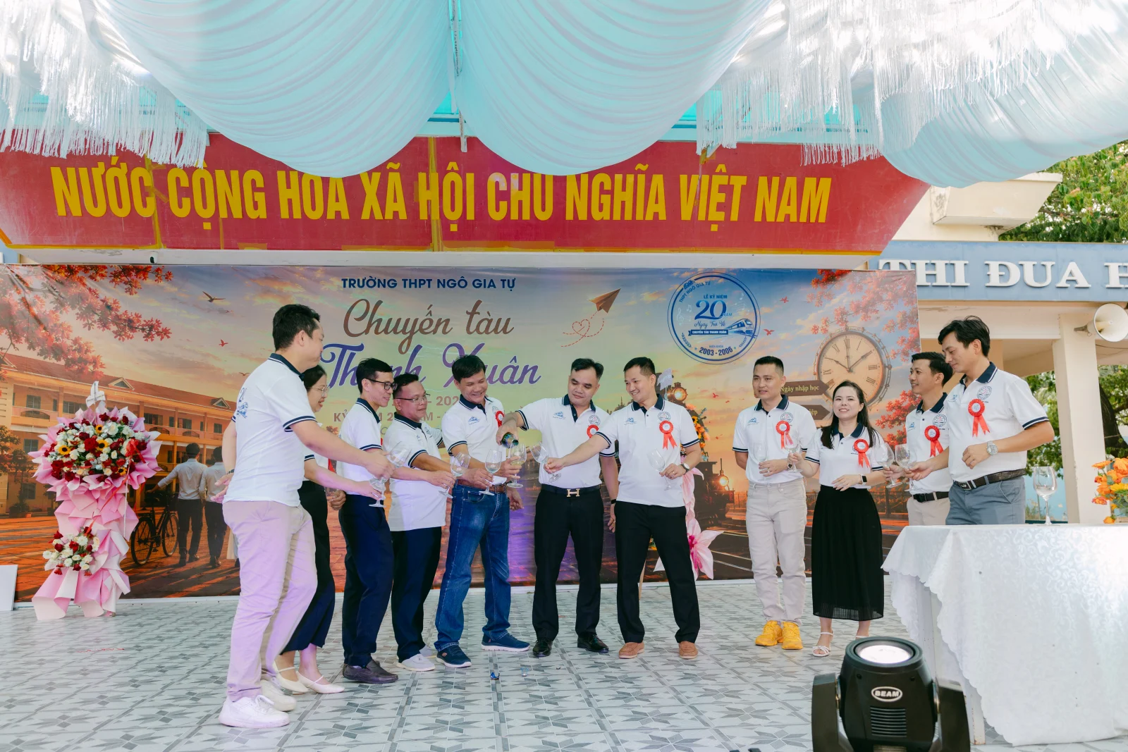Ảnh lễ kỷ niệm 20 năm THPT Ngô Gia Tự, chụp ngày 08/08/2026
