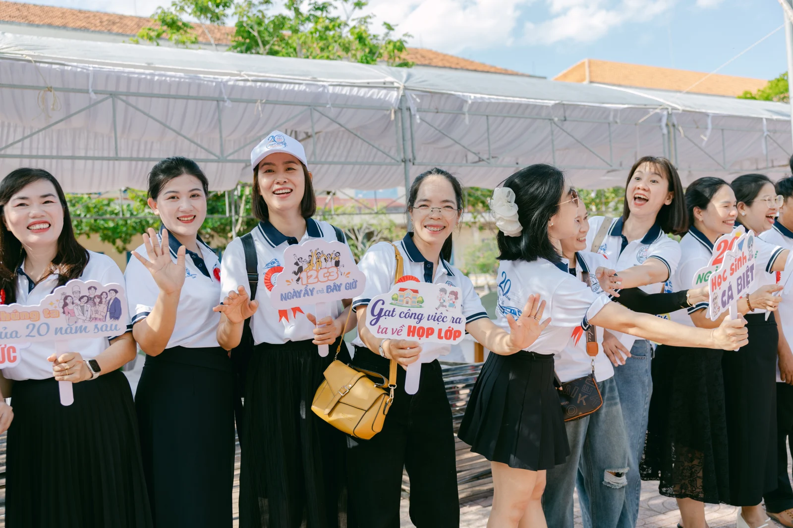 Ảnh lễ kỷ niệm 20 năm THPT Ngô Gia Tự, chụp ngày 08/08/2026
