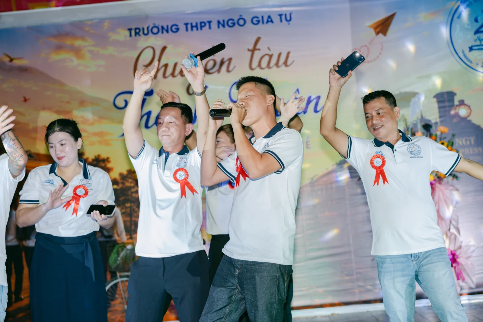 Ảnh lễ kỷ niệm 20 năm THPT Ngô Gia Tự, chụp ngày 08/08/2026