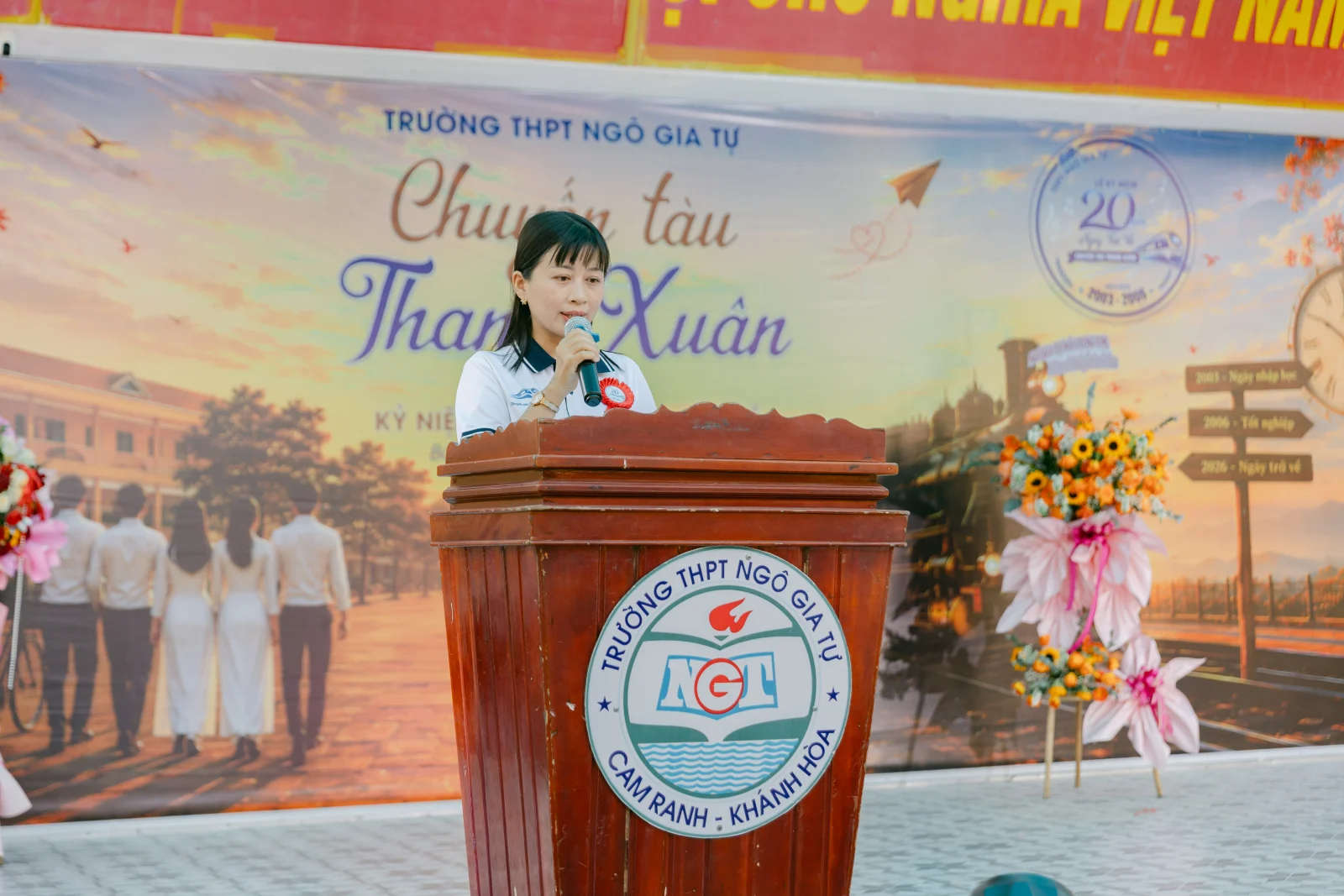 Ảnh lễ kỷ niệm 20 năm THPT Ngô Gia Tự, chụp ngày 08/08/2026