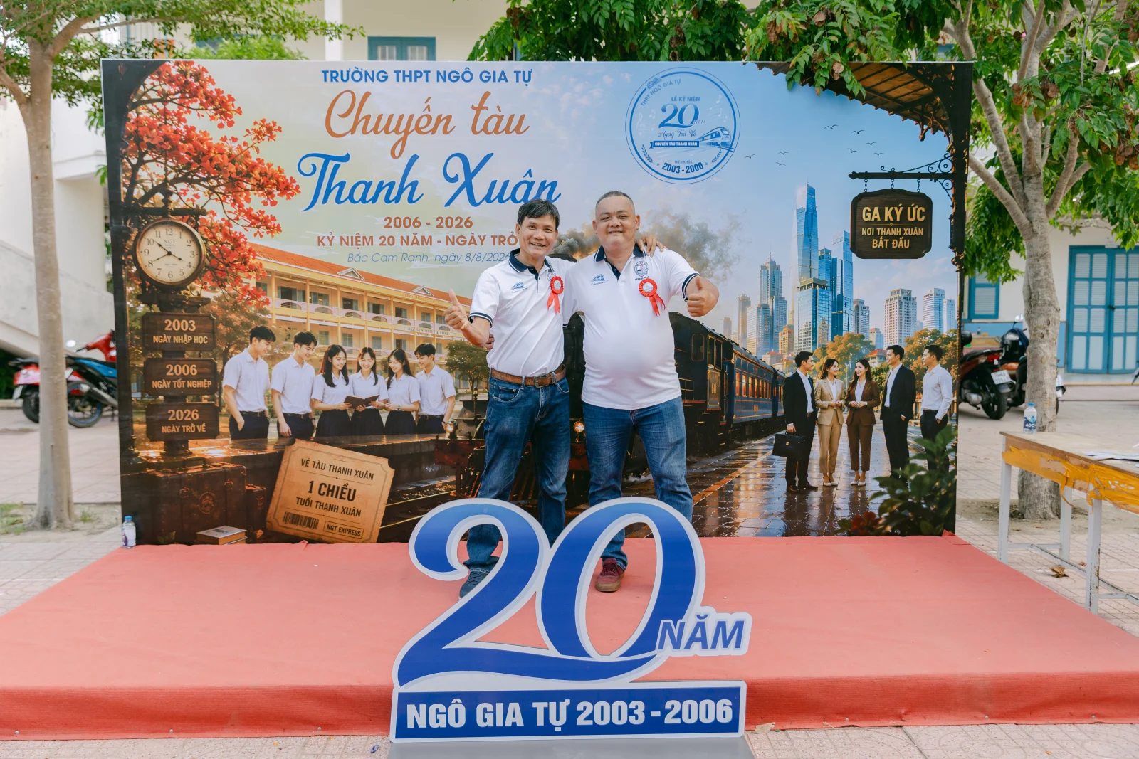 Ảnh lễ kỷ niệm 20 năm THPT Ngô Gia Tự, chụp ngày 08/08/2026