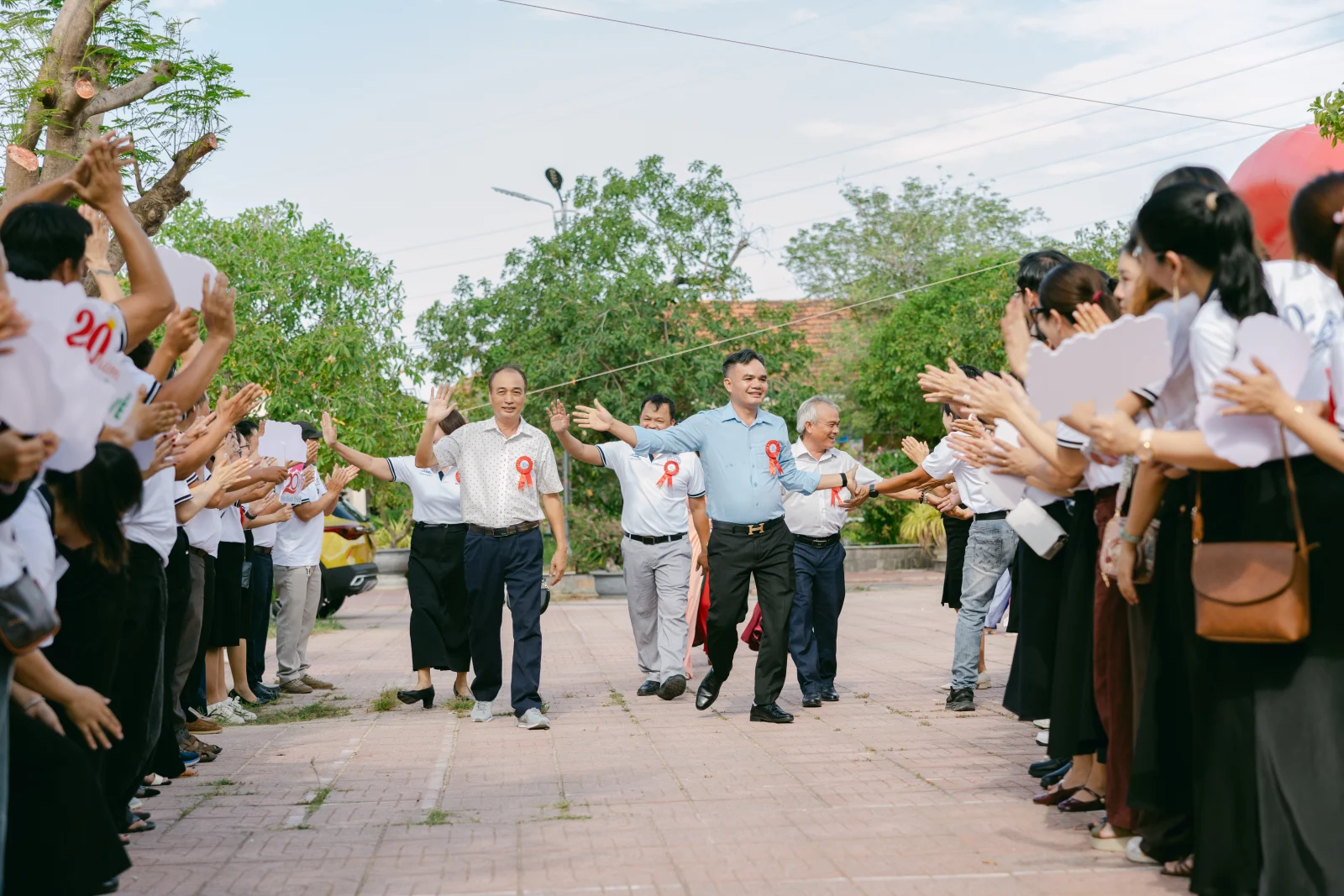 Ảnh lễ kỷ niệm 20 năm THPT Ngô Gia Tự, chụp ngày 08/08/2026