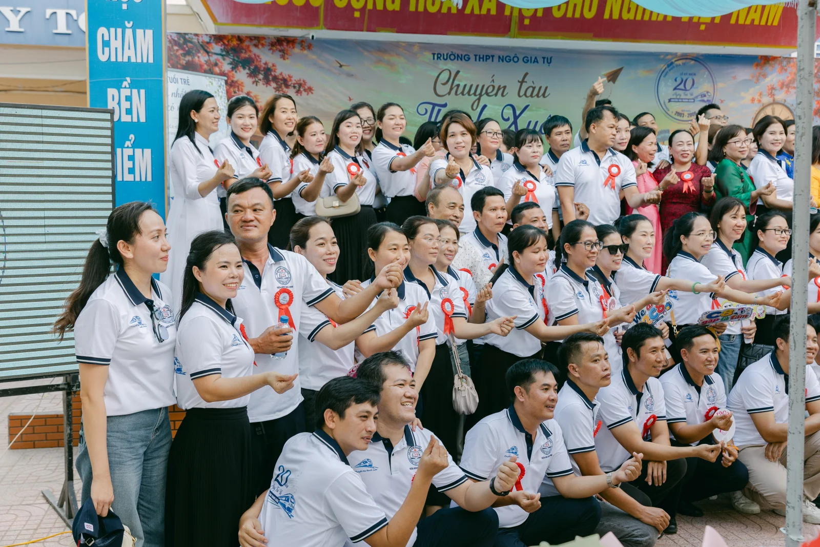 Ảnh lễ kỷ niệm 20 năm THPT Ngô Gia Tự, chụp ngày 08/08/2026