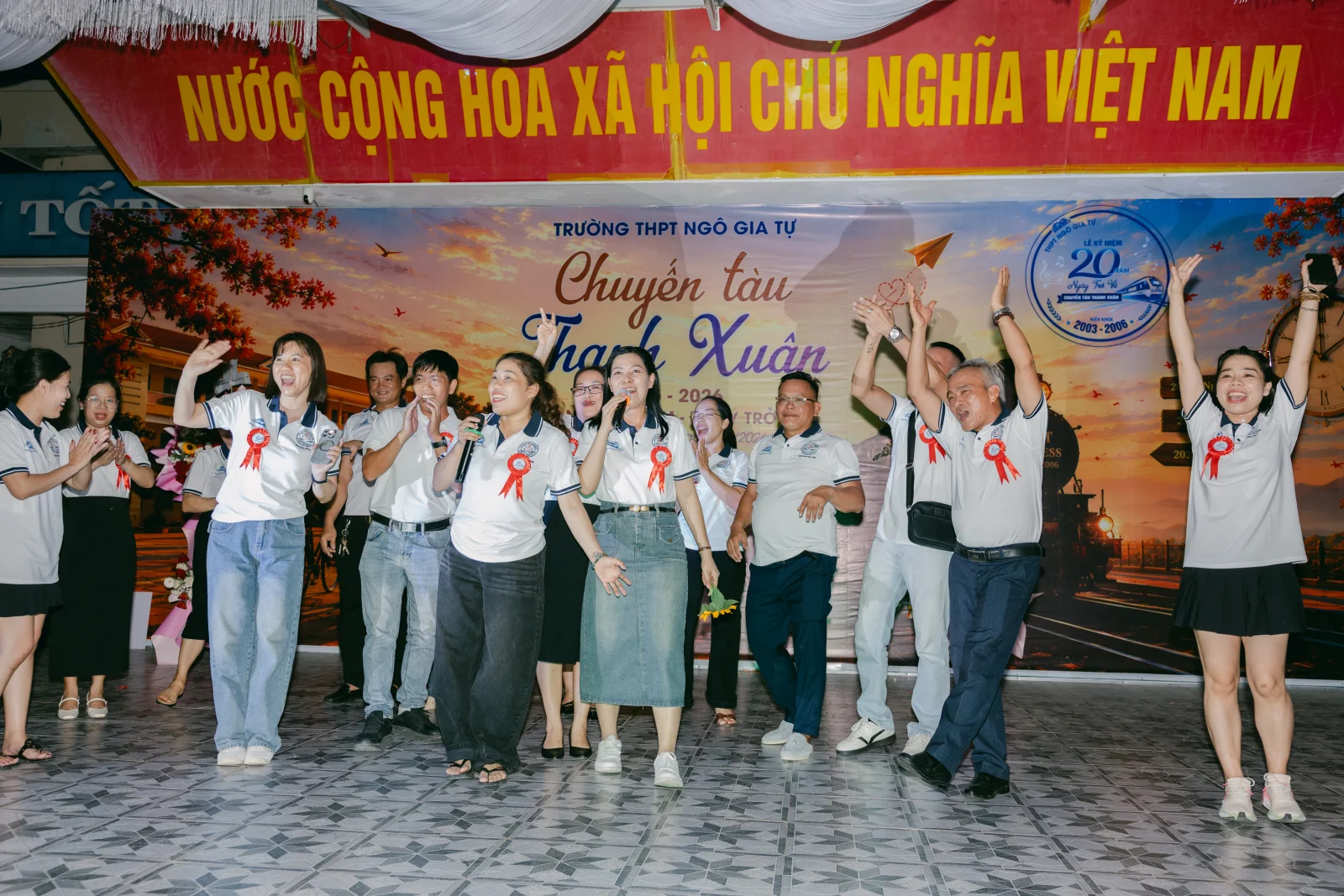 Ảnh lễ kỷ niệm 20 năm THPT Ngô Gia Tự, chụp ngày 08/08/2026