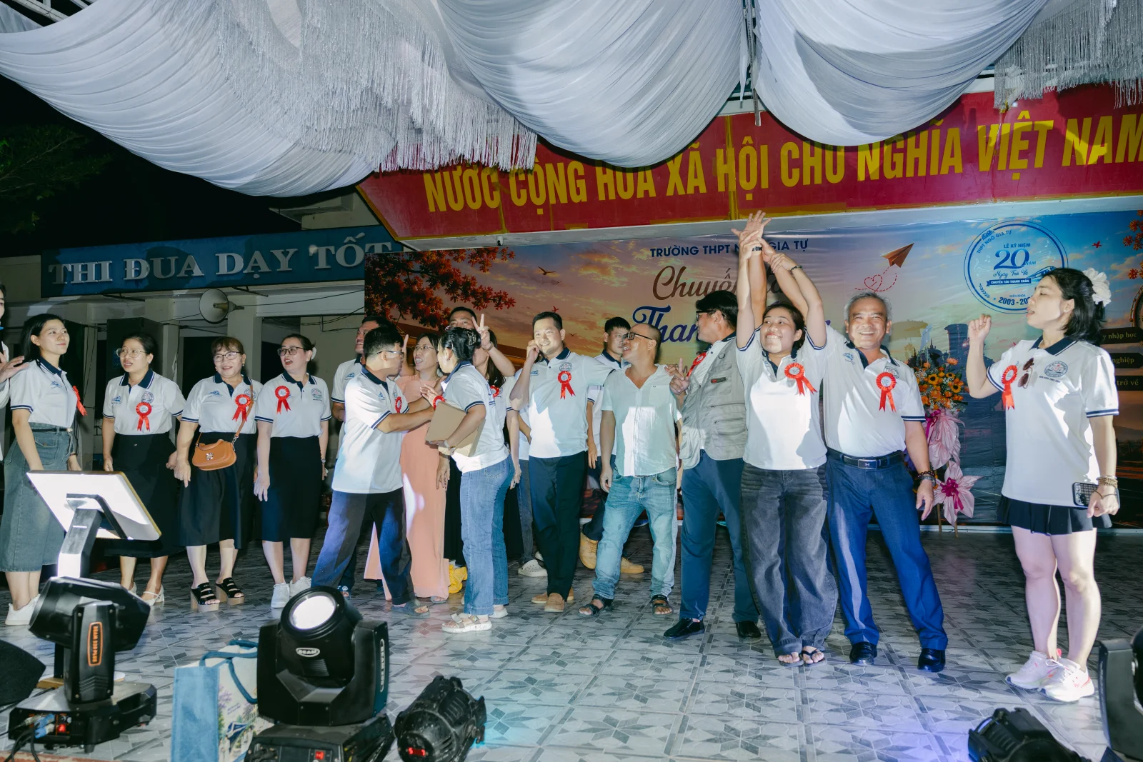 Ảnh lễ kỷ niệm 20 năm THPT Ngô Gia Tự, chụp ngày 08/08/2026