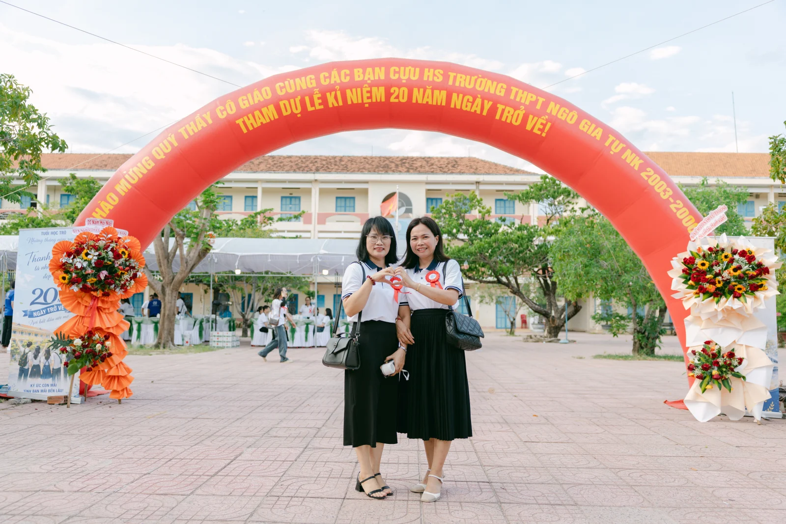 Ảnh lễ kỷ niệm 20 năm THPT Ngô Gia Tự, chụp ngày 08/08/2026