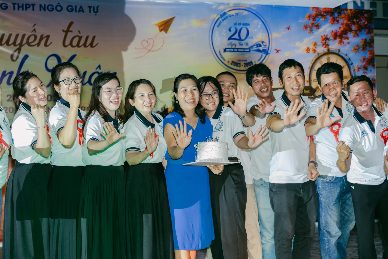 Ảnh lễ kỷ niệm 20 năm THPT Ngô Gia Tự, chụp ngày 08/08/2026