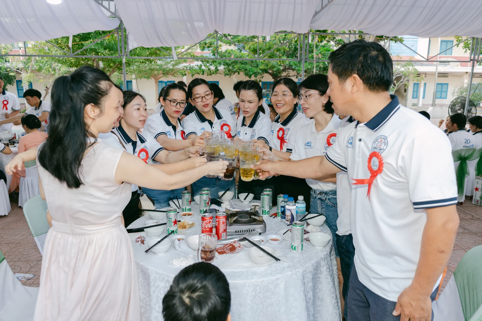 Ảnh lễ kỷ niệm 20 năm THPT Ngô Gia Tự, chụp ngày 08/08/2026