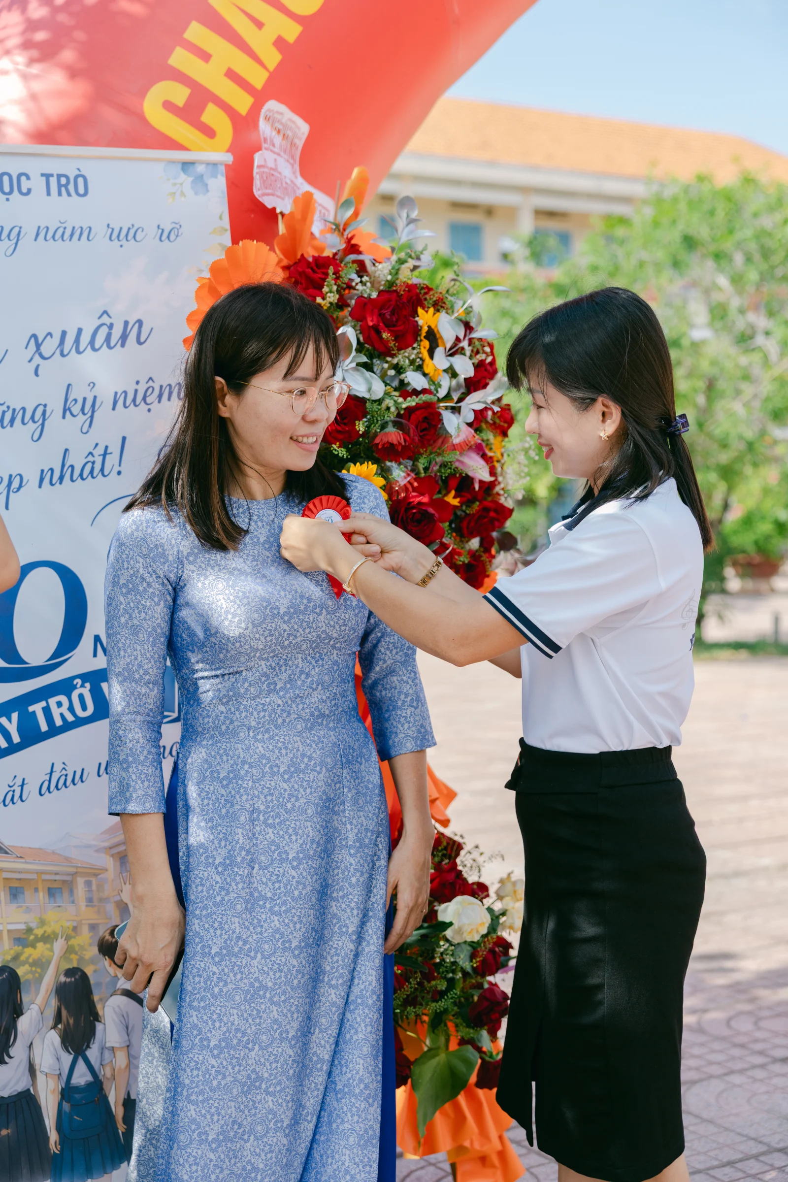 Ảnh lễ kỷ niệm 20 năm THPT Ngô Gia Tự, chụp ngày 08/08/2026