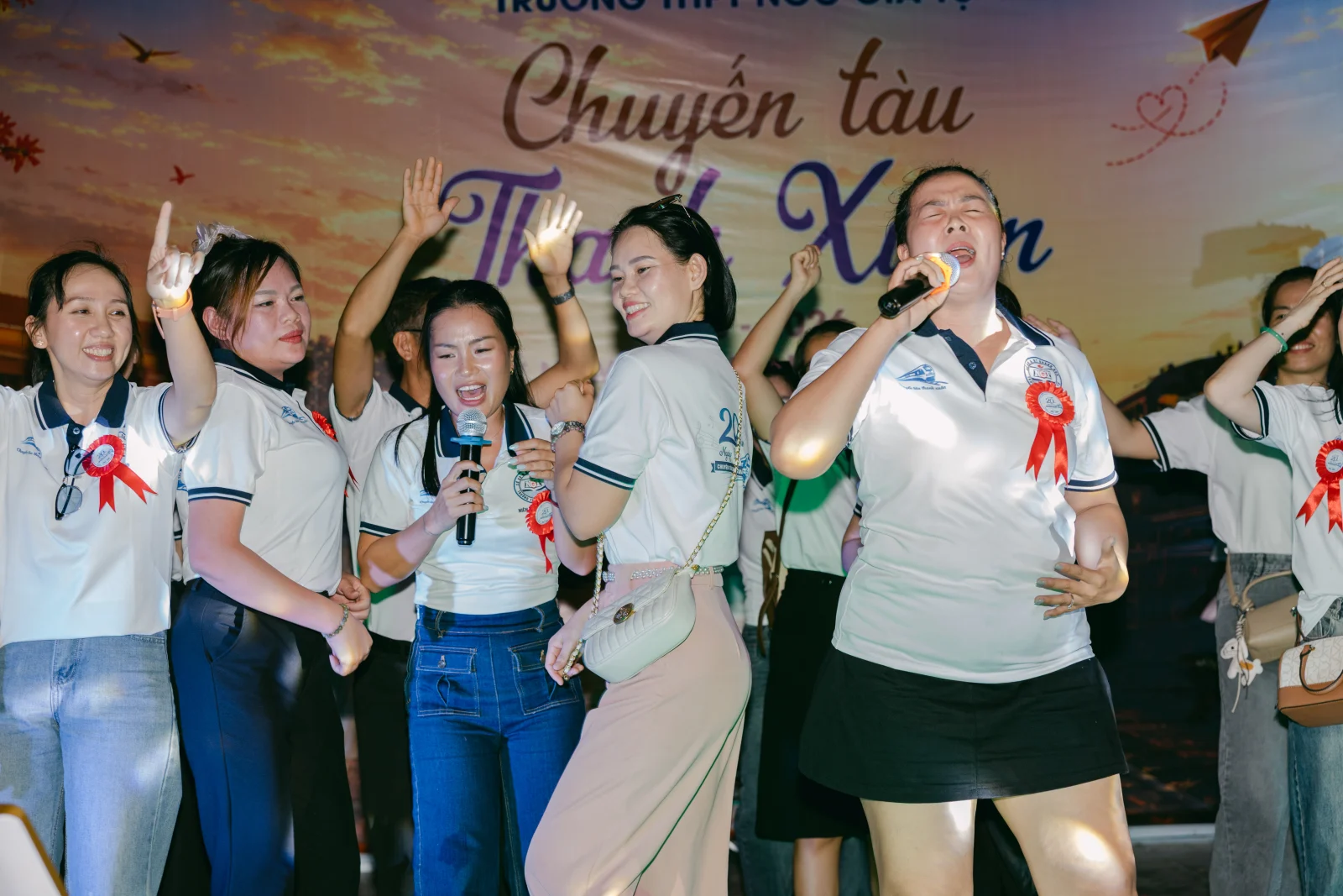 Ảnh lễ kỷ niệm 20 năm THPT Ngô Gia Tự, chụp ngày 08/08/2026