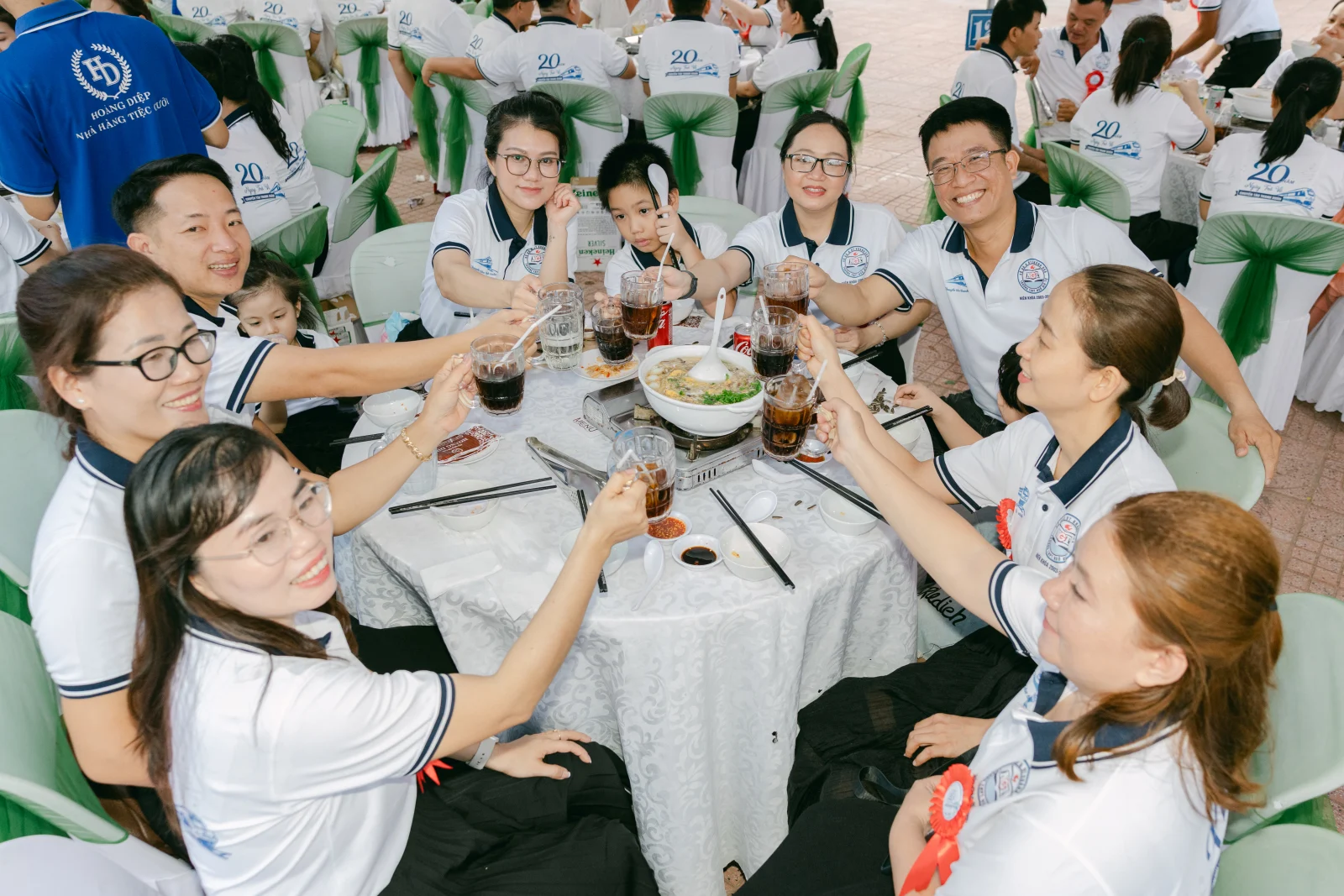 Ảnh lễ kỷ niệm 20 năm THPT Ngô Gia Tự, chụp ngày 08/08/2026