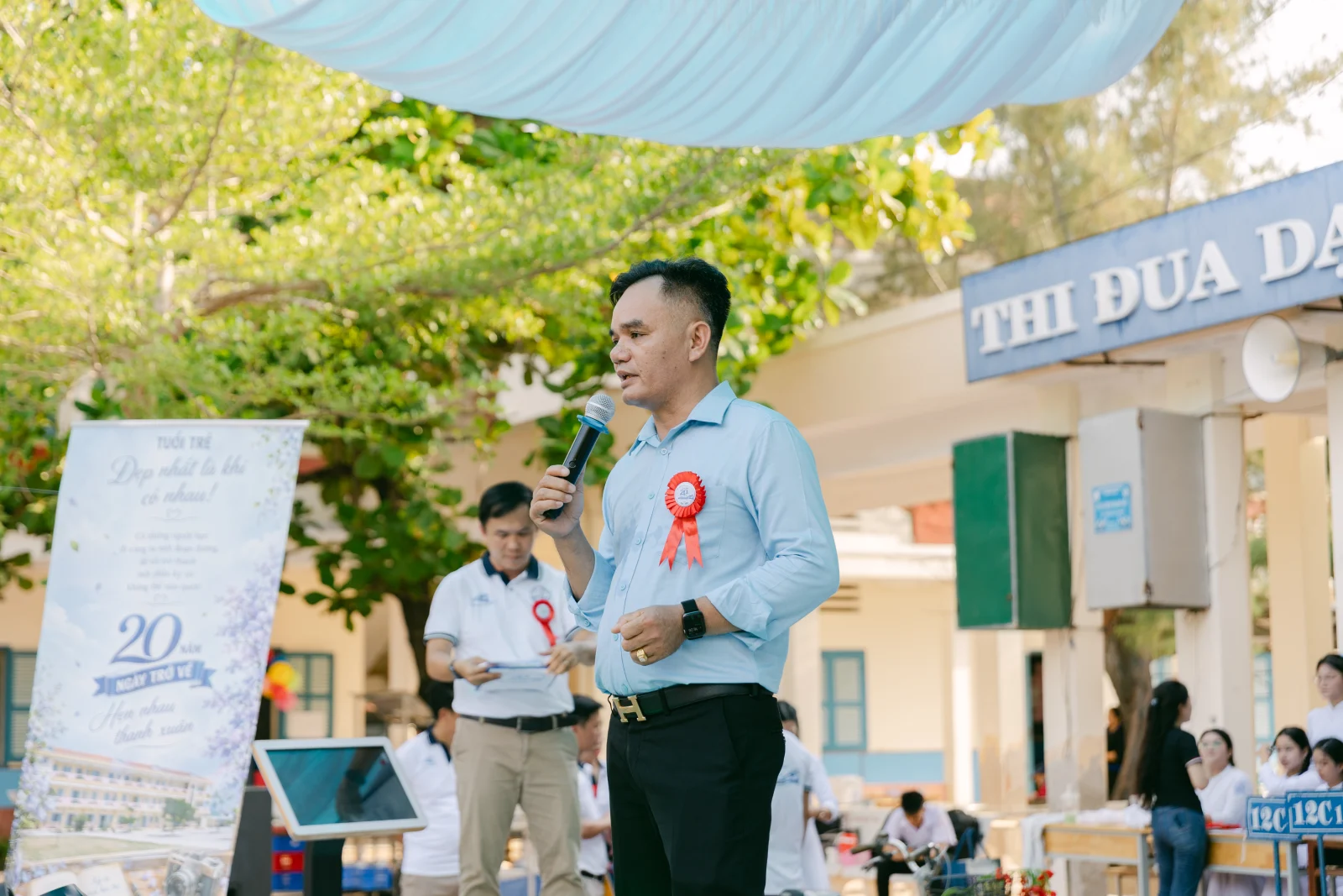 Ảnh lễ kỷ niệm 20 năm THPT Ngô Gia Tự, chụp ngày 08/08/2026