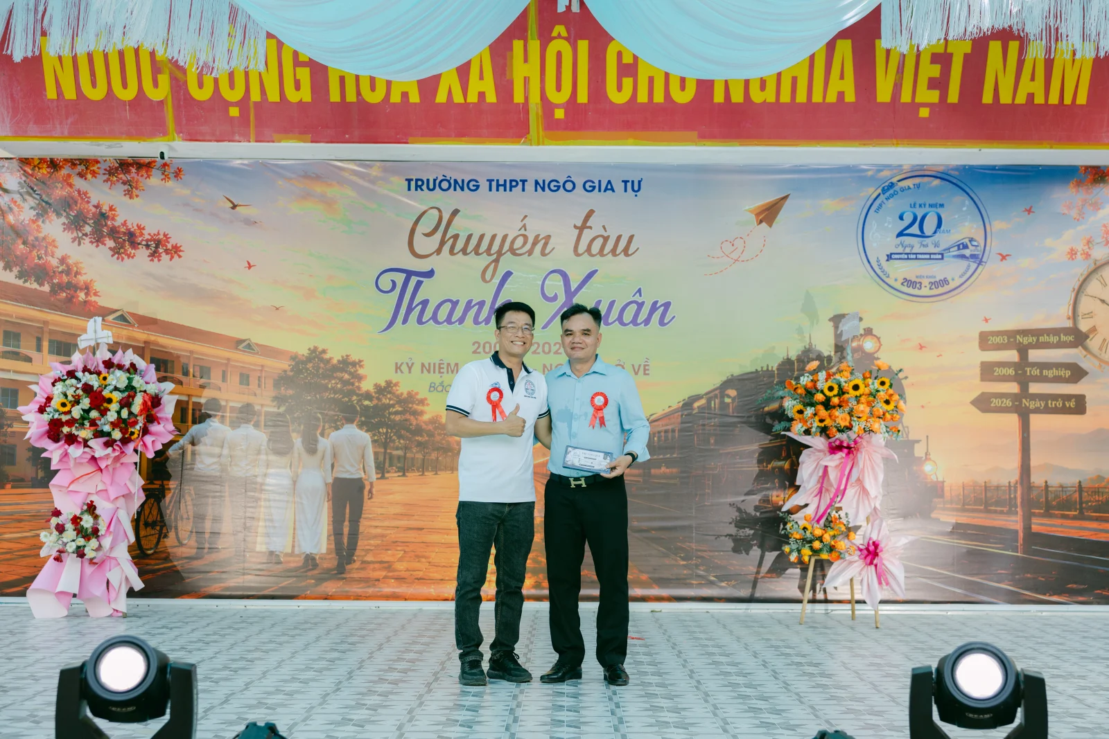 Ảnh lễ kỷ niệm 20 năm THPT Ngô Gia Tự, chụp ngày 08/08/2026