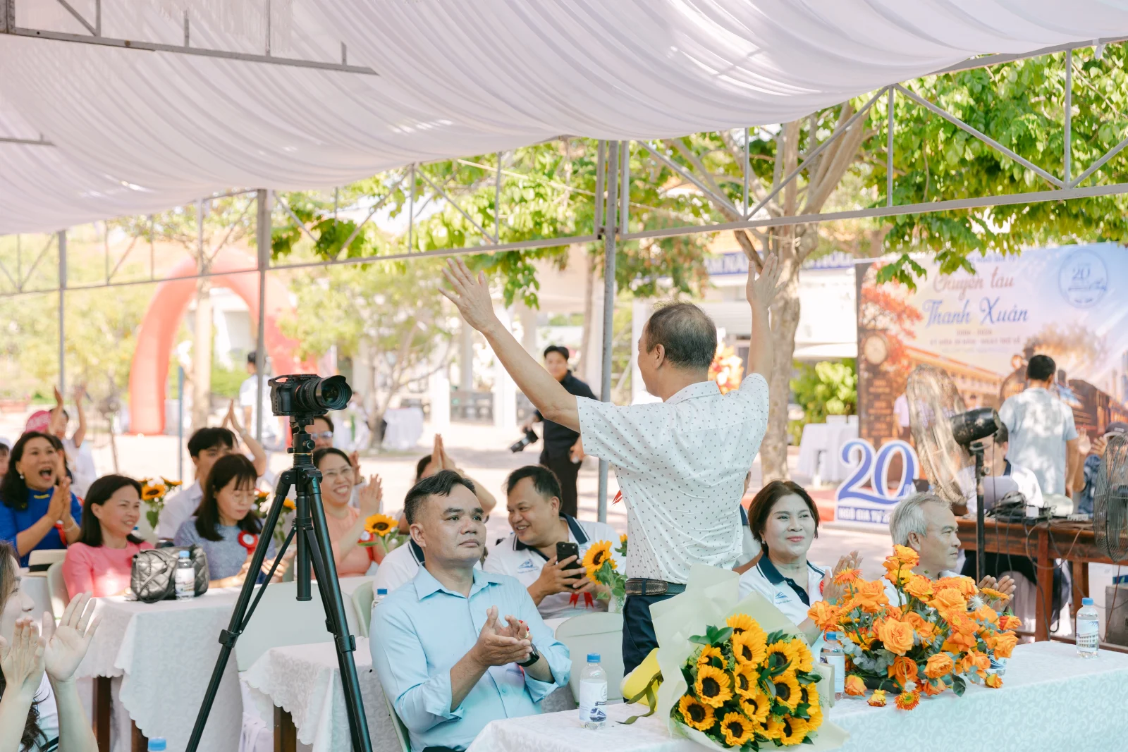 Ảnh lễ kỷ niệm 20 năm THPT Ngô Gia Tự, chụp ngày 08/08/2026