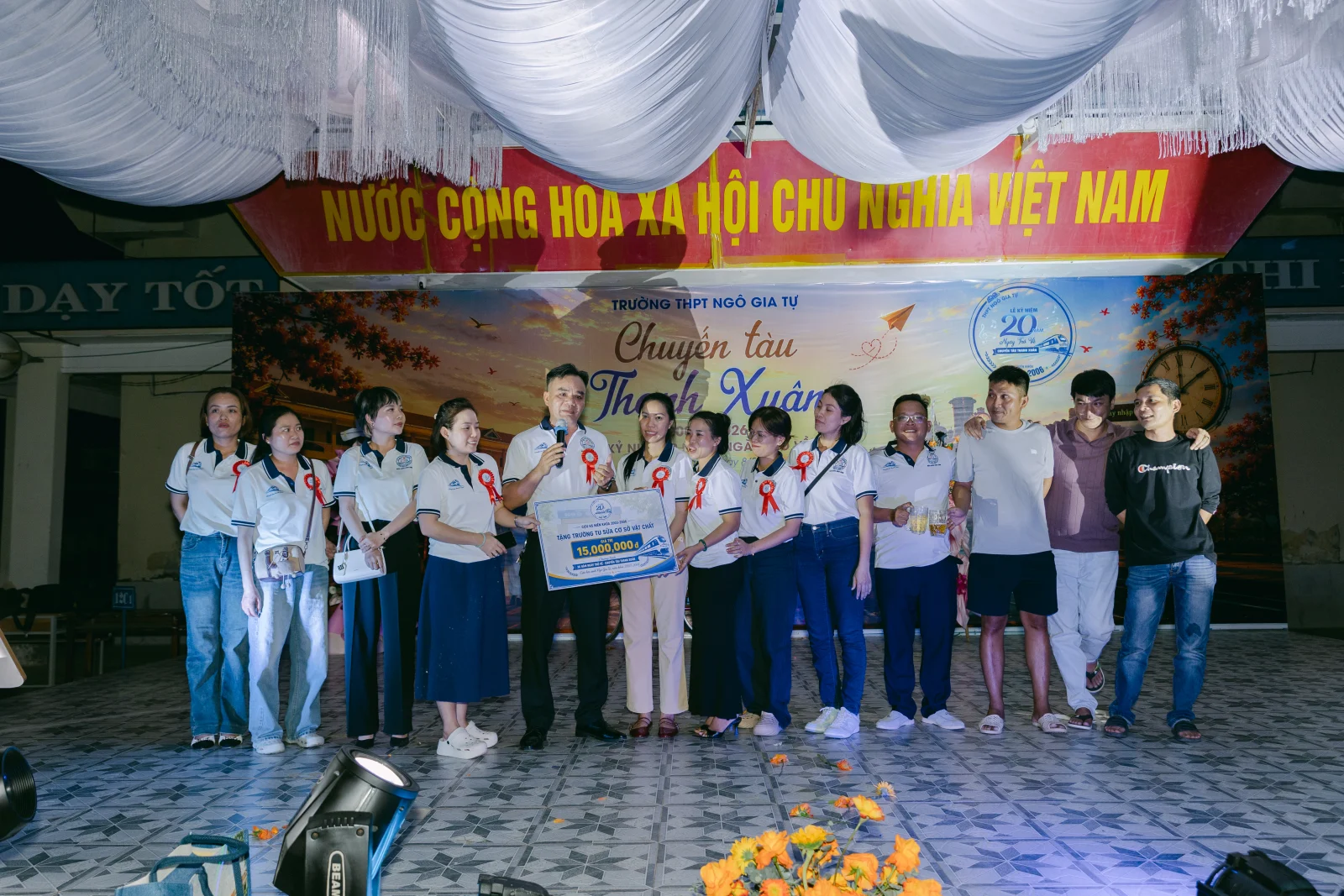Ảnh lễ kỷ niệm 20 năm THPT Ngô Gia Tự, chụp ngày 08/08/2026