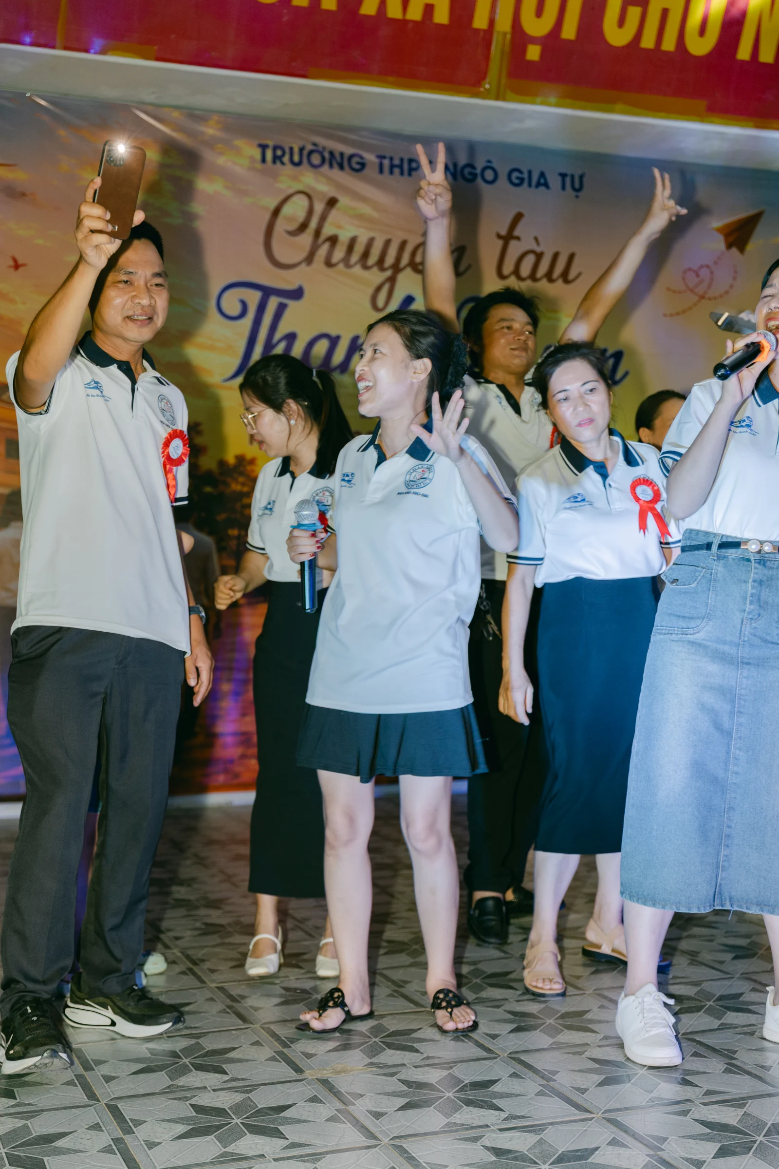 Ảnh lễ kỷ niệm 20 năm THPT Ngô Gia Tự, chụp ngày 08/08/2026
