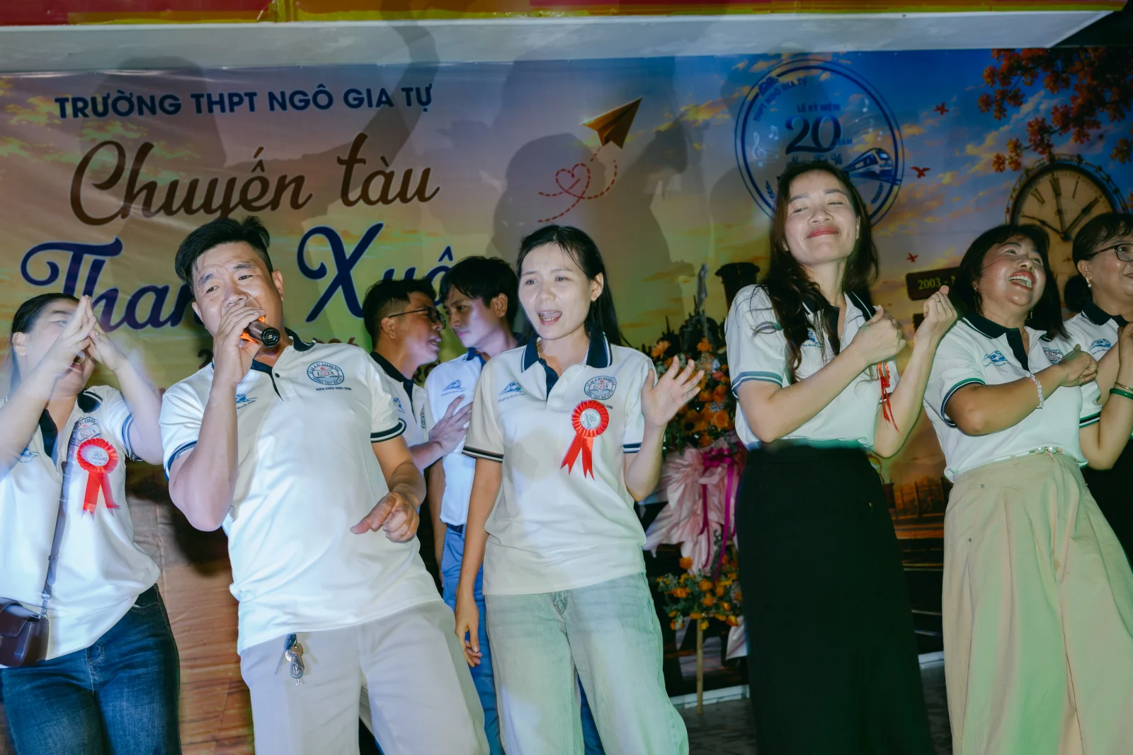 Ảnh lễ kỷ niệm 20 năm THPT Ngô Gia Tự, chụp ngày 08/08/2026