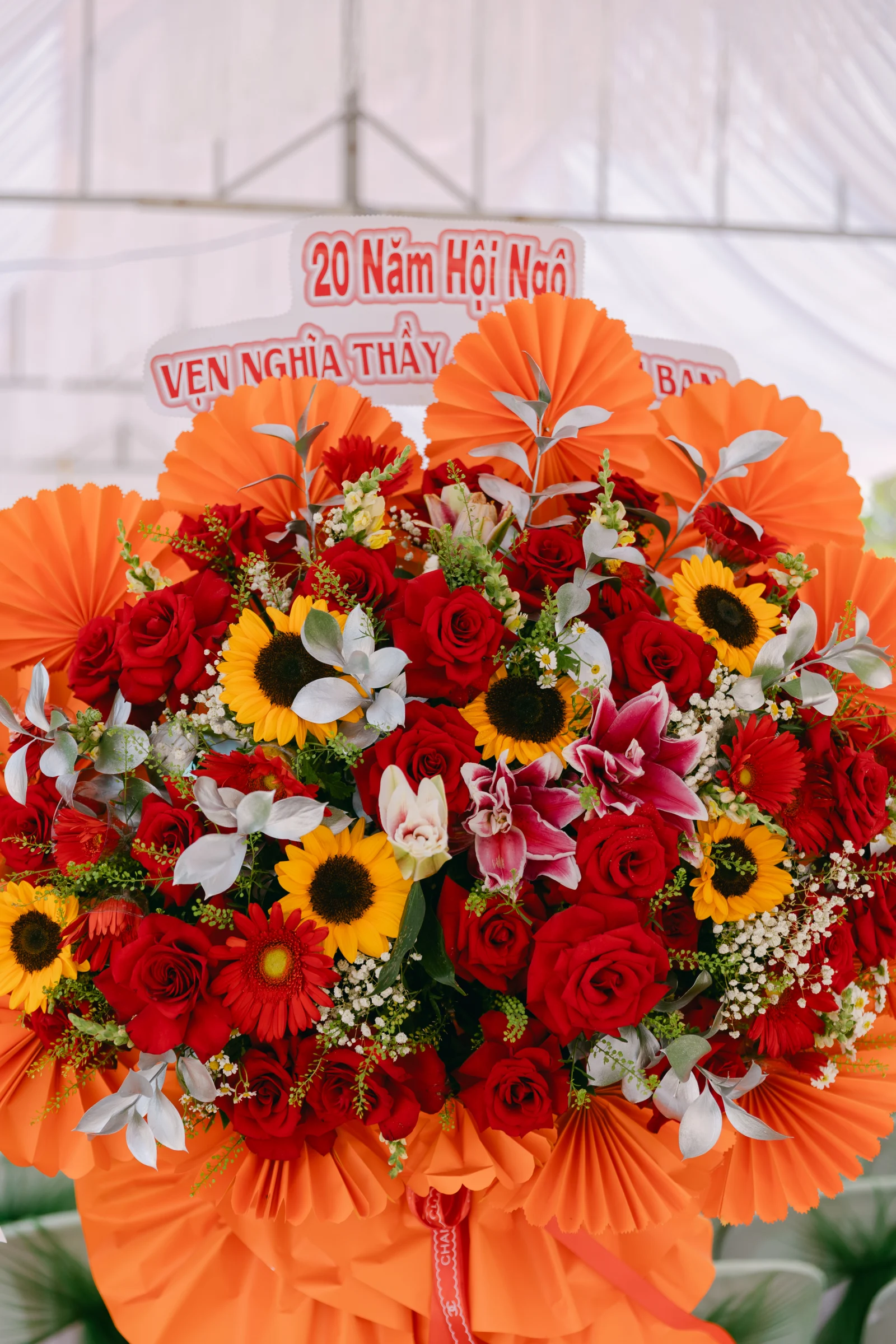 Ảnh lễ kỷ niệm 20 năm THPT Ngô Gia Tự, chụp ngày 08/08/2026