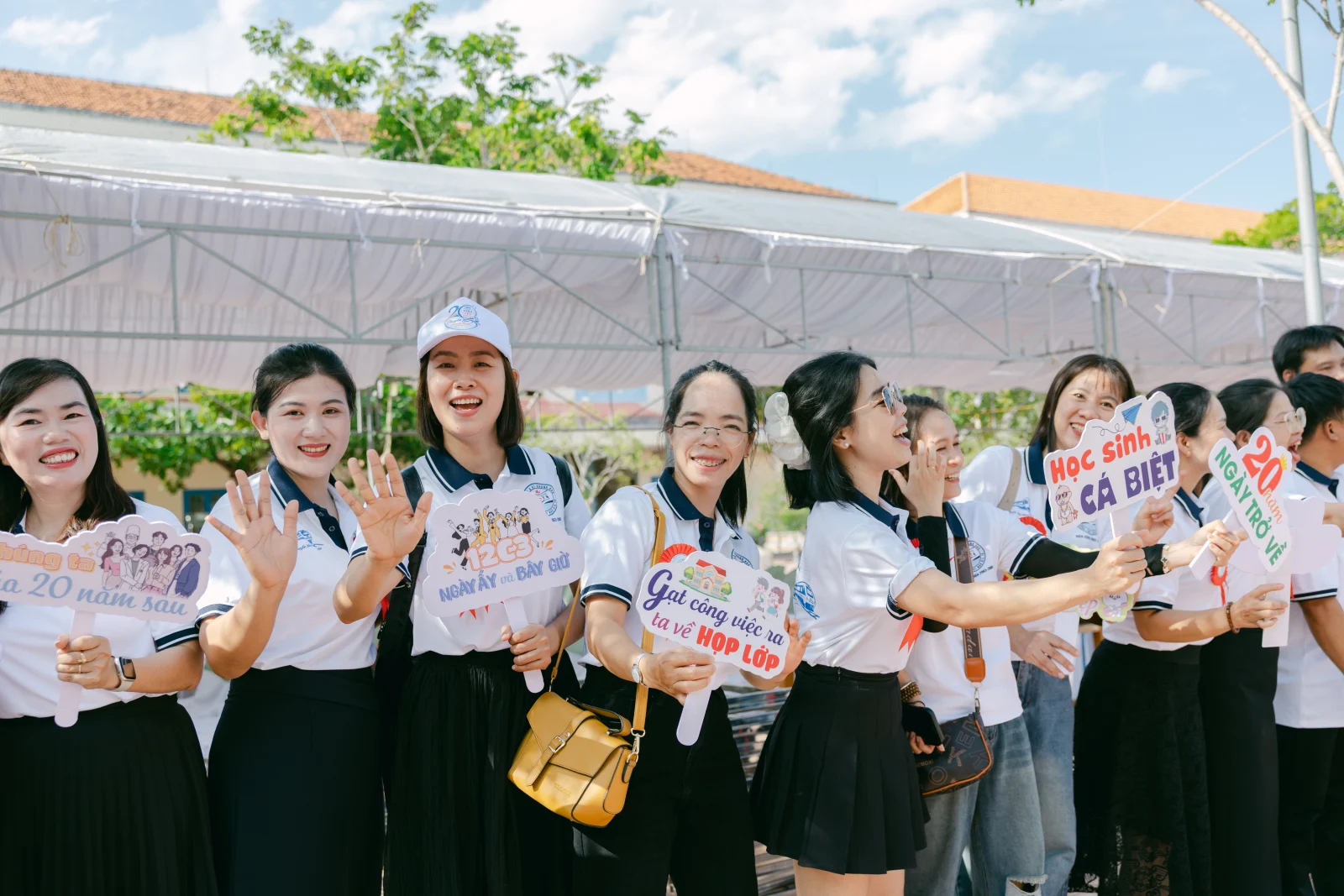 Ảnh lễ kỷ niệm 20 năm THPT Ngô Gia Tự, chụp ngày 08/08/2026
