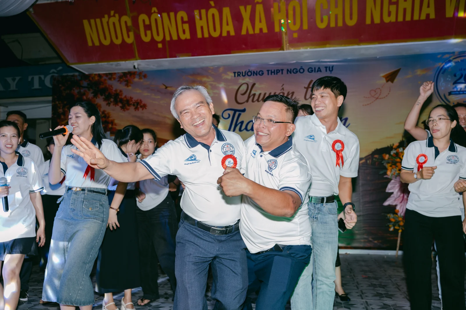 Ảnh lễ kỷ niệm 20 năm THPT Ngô Gia Tự, chụp ngày 08/08/2026