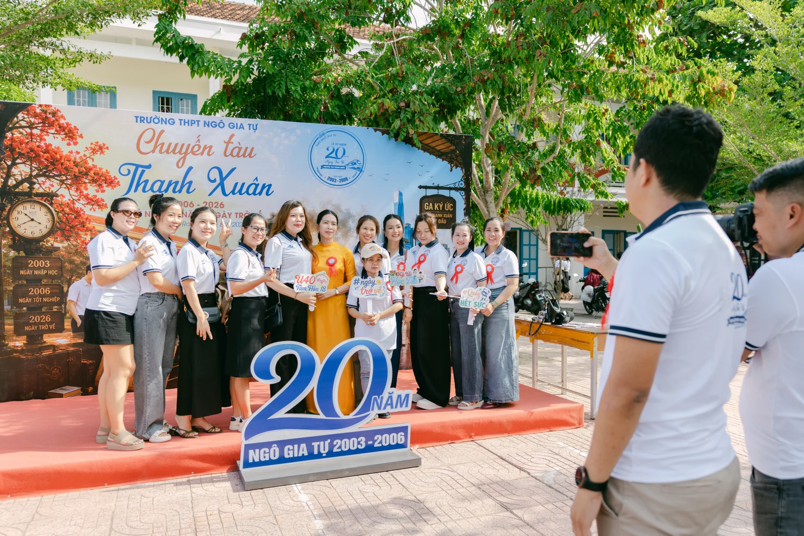 Ảnh lễ kỷ niệm 20 năm THPT Ngô Gia Tự, chụp ngày 08/08/2026